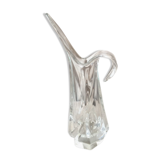 Vase en cristal de vannes de forme elancee