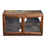 Armoire cubiste avec porte vitrée en noyer