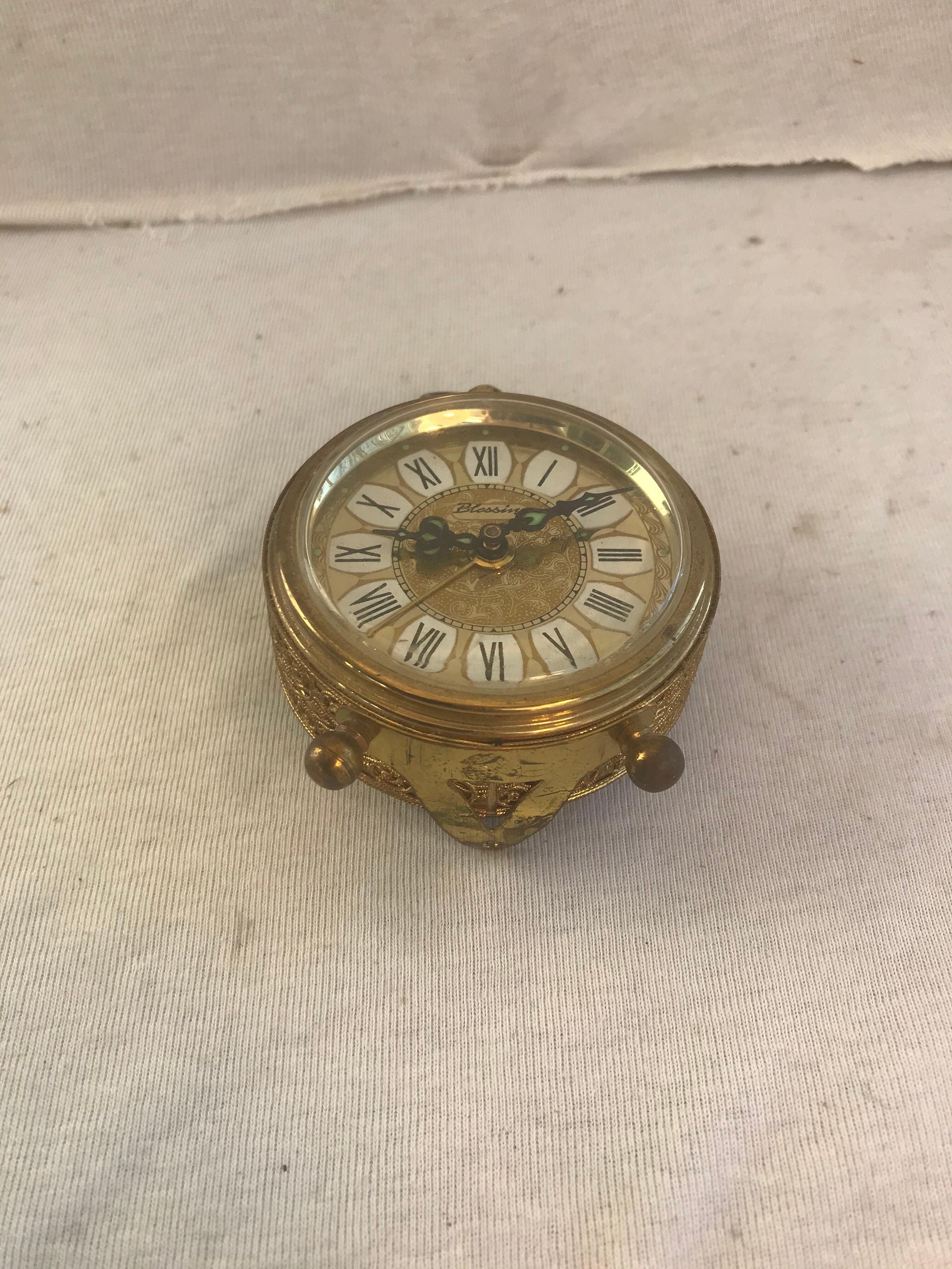 Old Blessing alarm clock gilded metal openwork outline vintage decoration