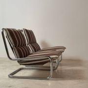 Paire de chauffeuses cantilever 1970