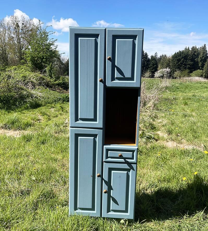 Antique Blue Wooden Column Cabinet