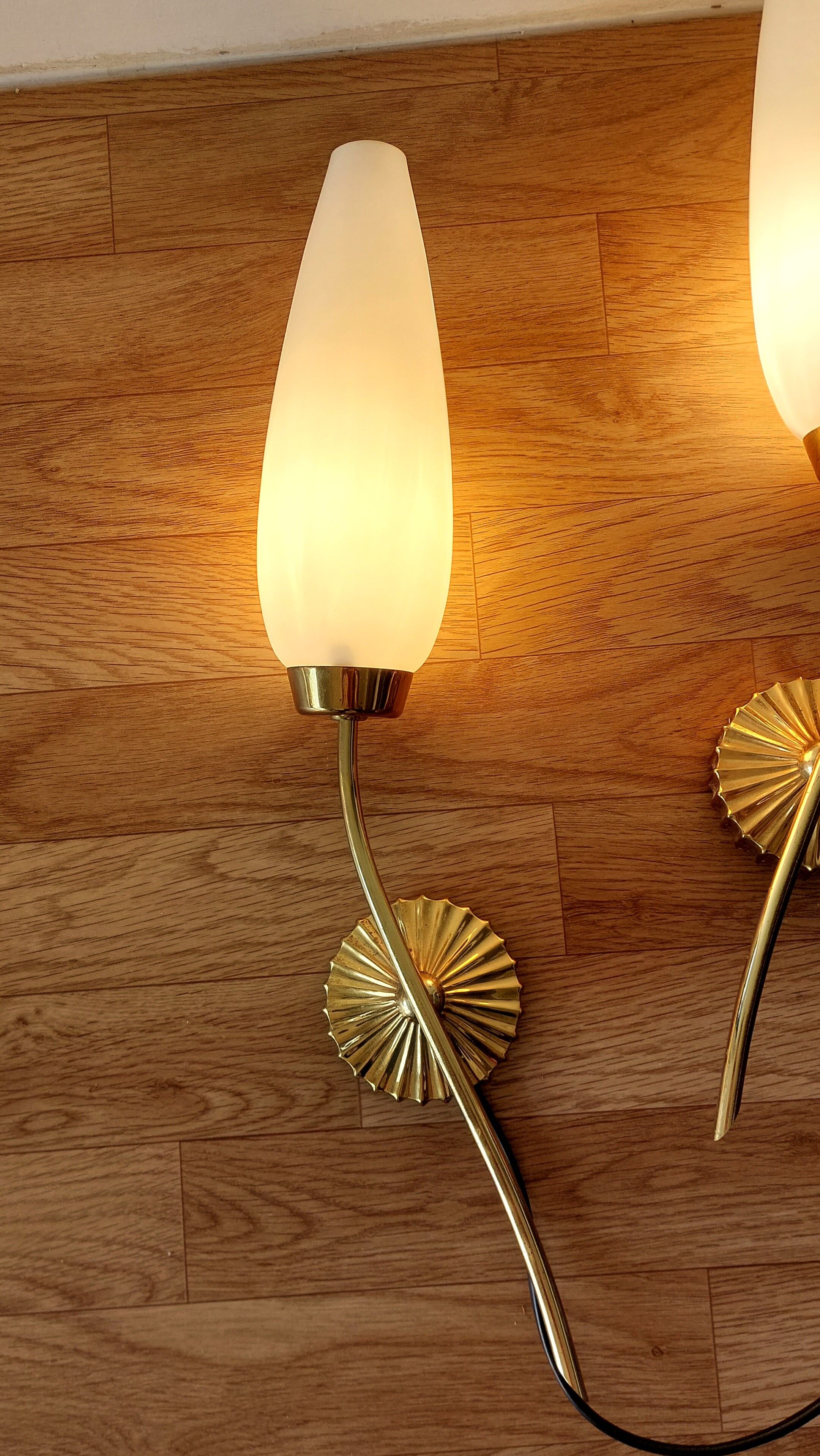 Pair of sconces in brass and opaline 1960