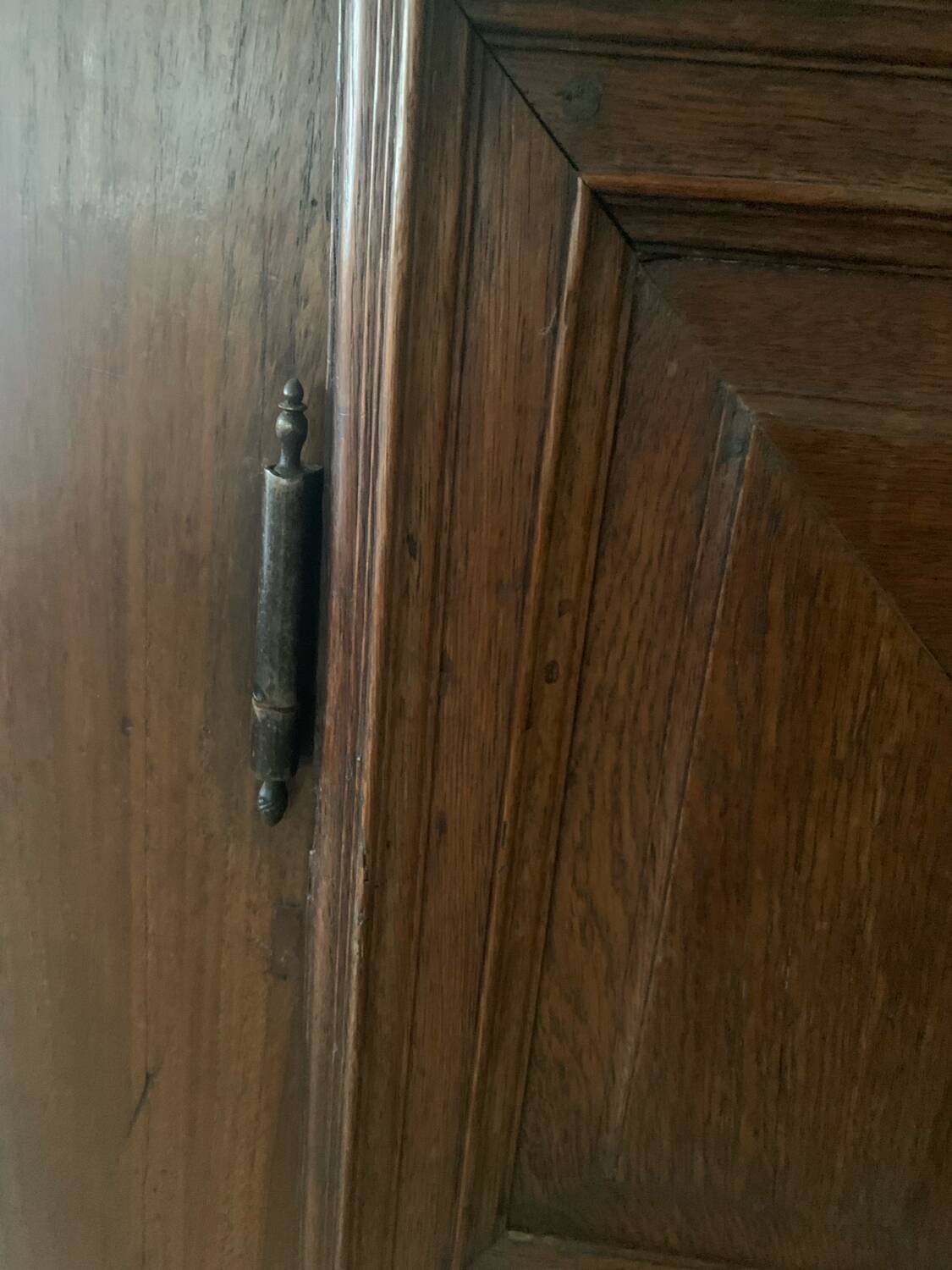 Solid oak sideboard, chest of drawers