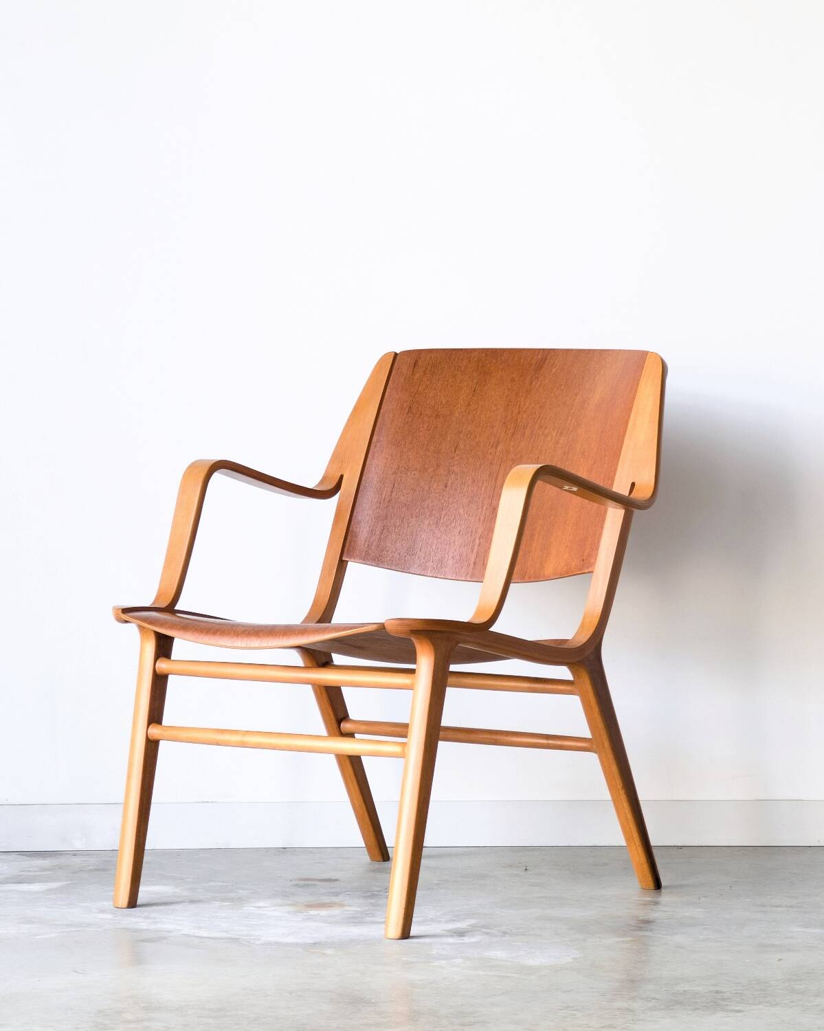 Vintage Danish armchair AX by Peter Hvidt, edition Fritz Hansen, 1950.