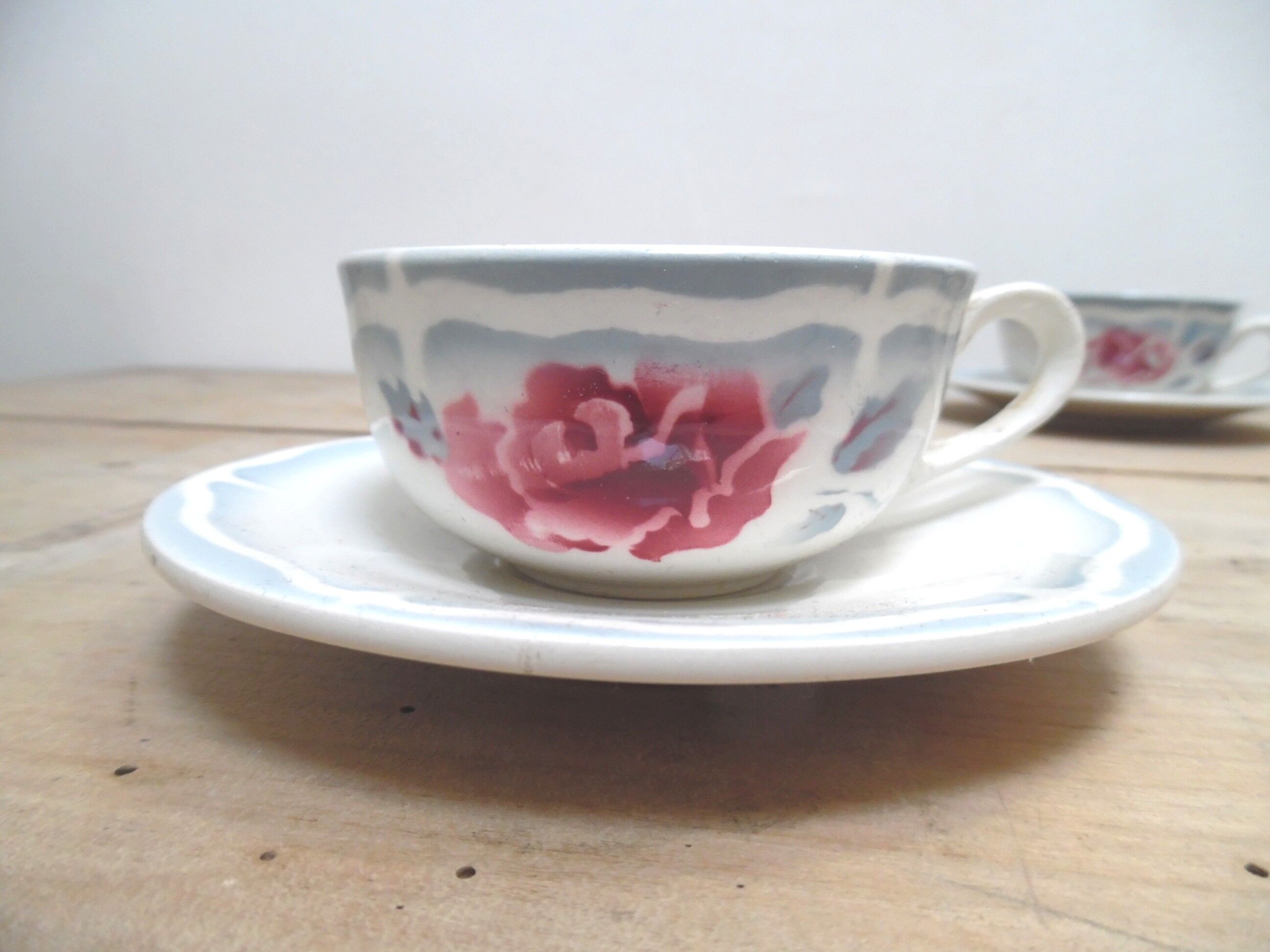 4 coffee cups and saucers Sarreguemines