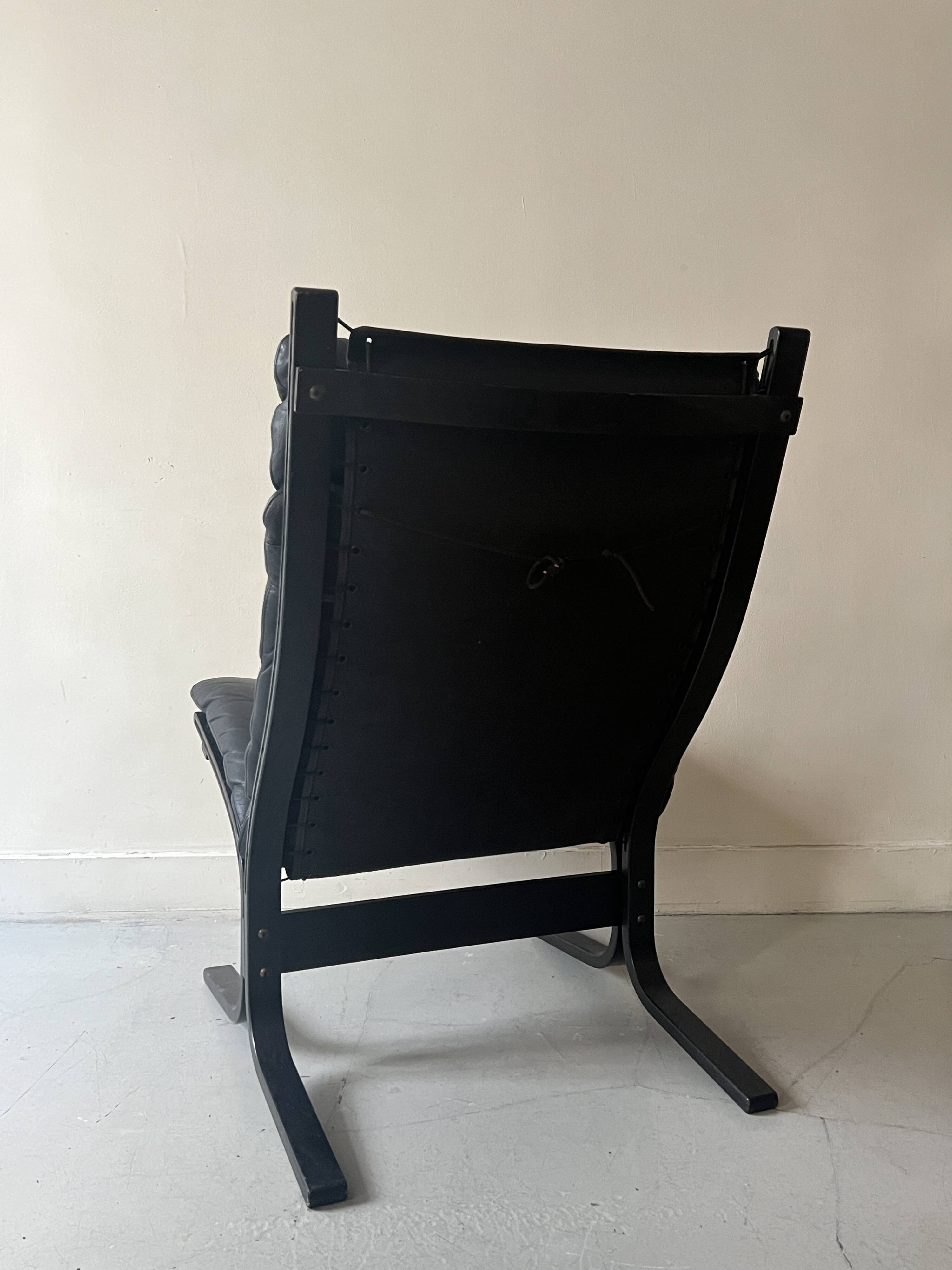Siesta Scandinavian armchair in black leather by Ingmar Relling, designed in 1970