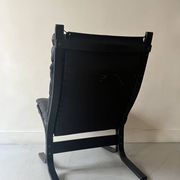 Scandinavian black leather armchair Siesta by Ingmar Relling, design 1970.