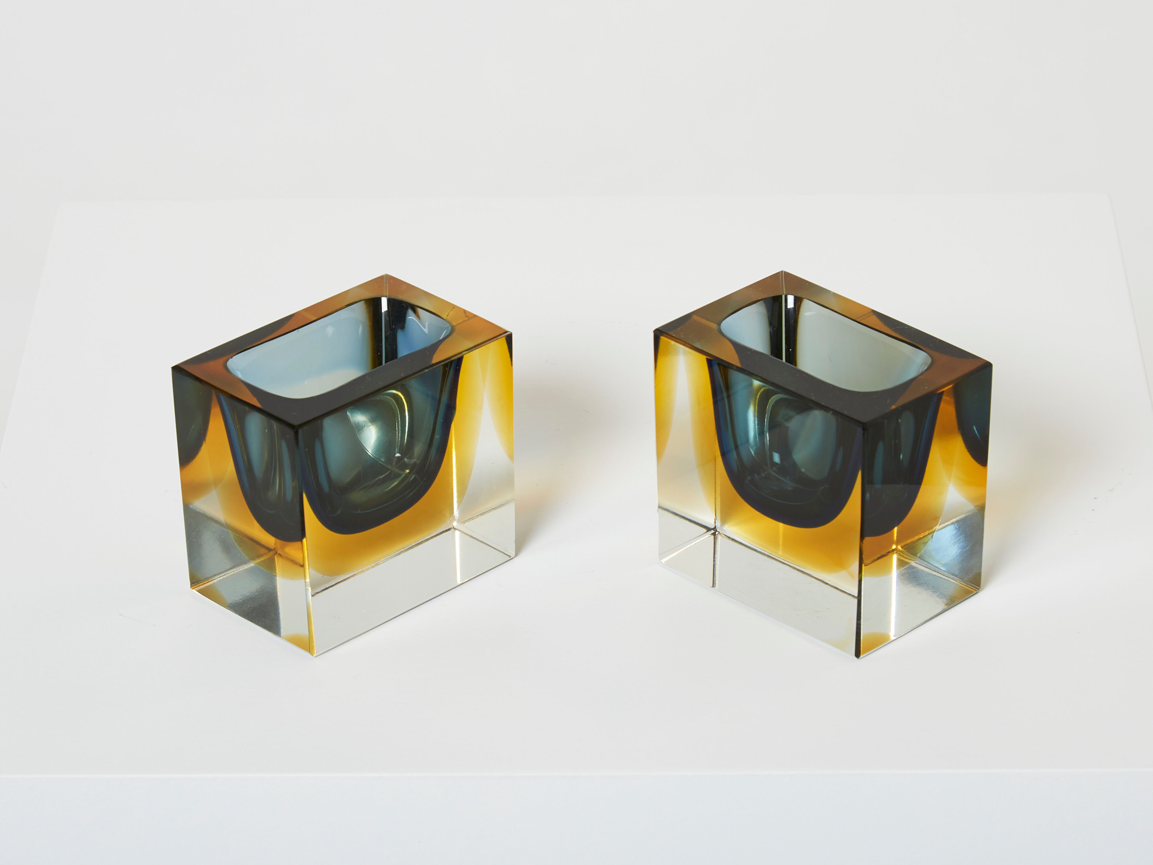 Pair of small cups Sommerso Flavio Poli for Seguso around 1960