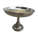 Coupe en métal argenté sur pied