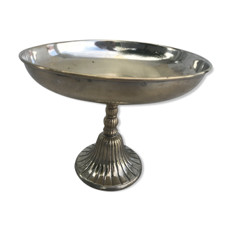 Coupe en métal argenté sur pied