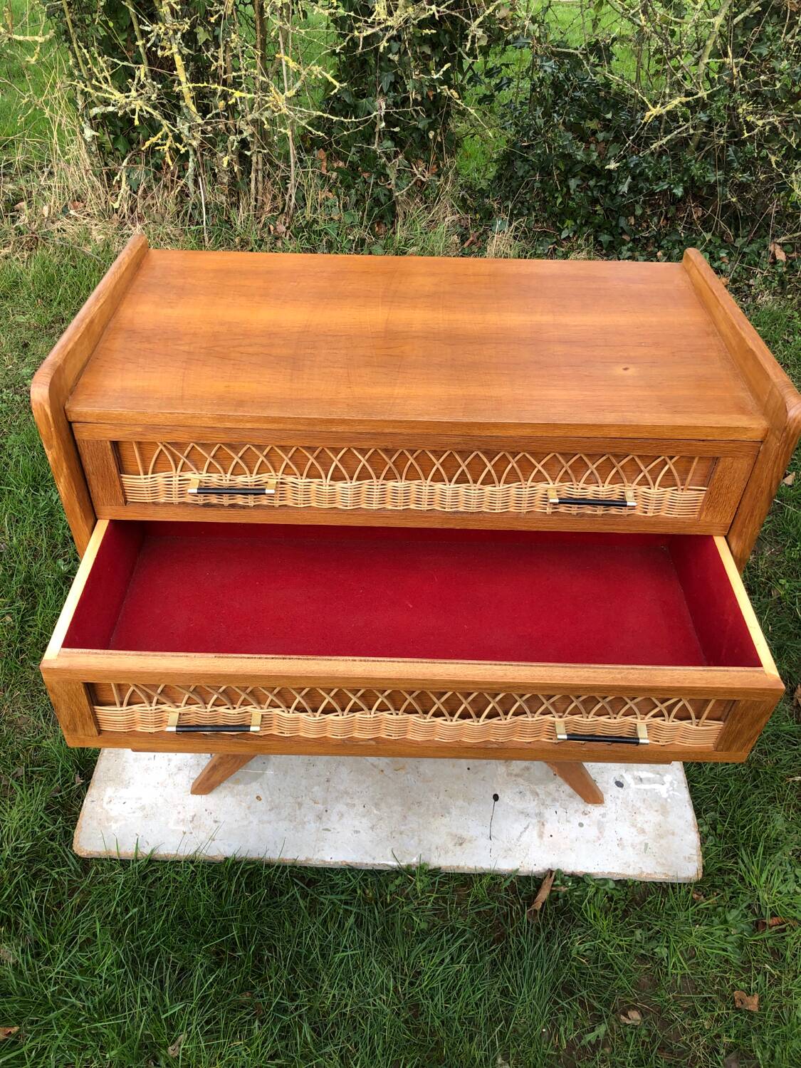 Vintage chest of drawers