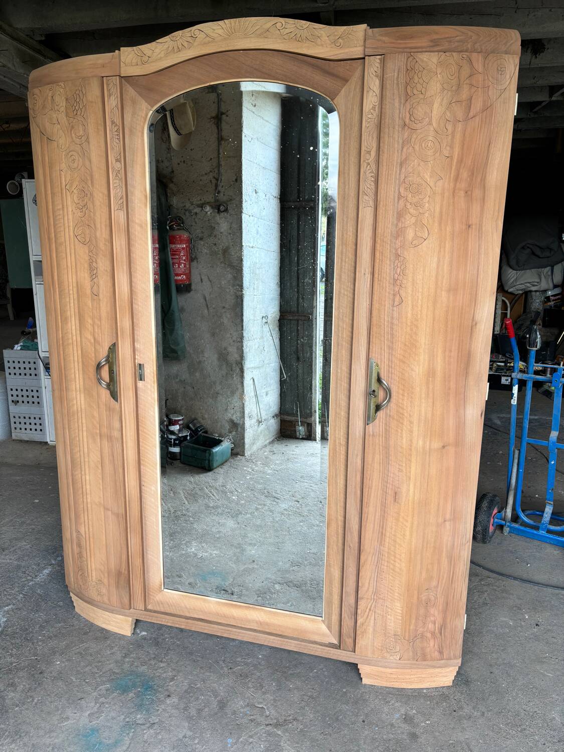 Armoire parisienne art déco bois naturel