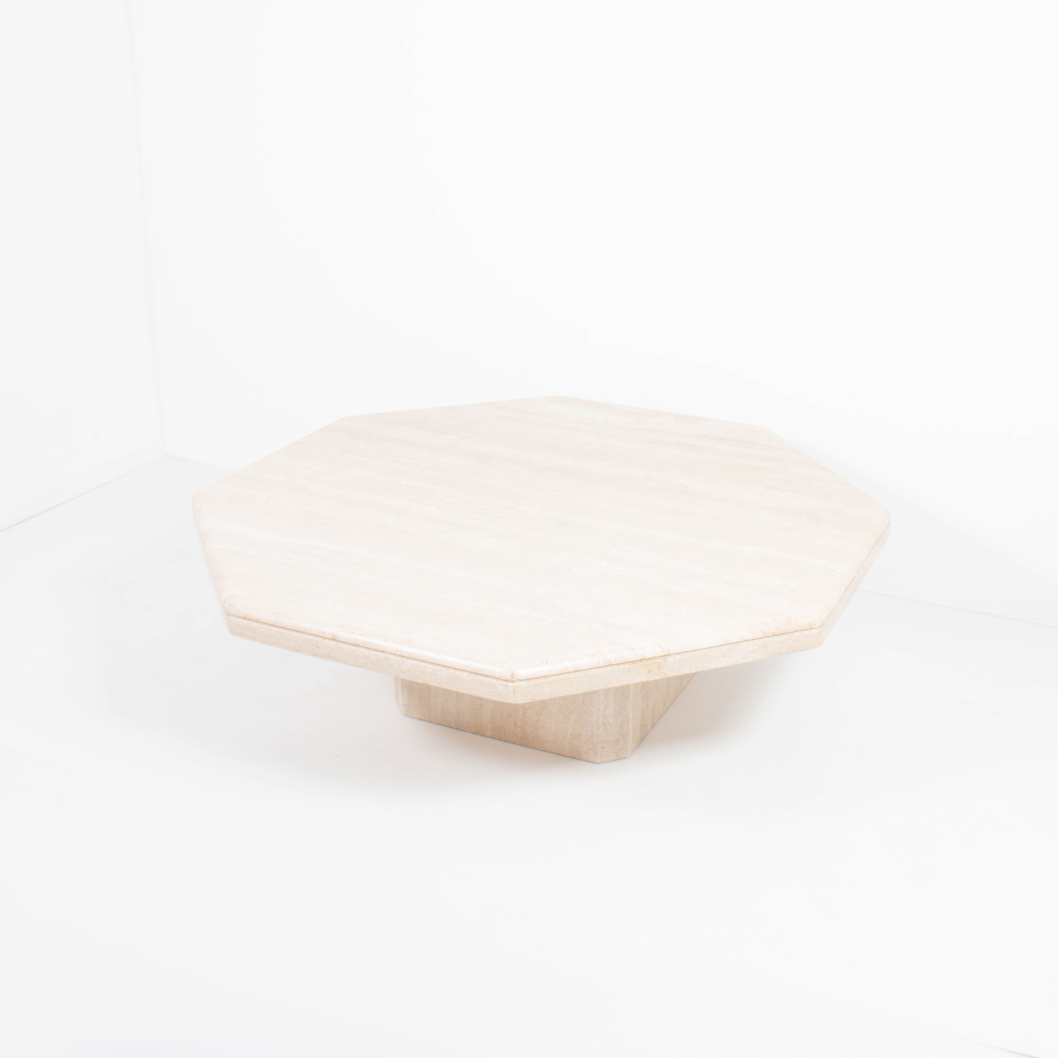 Table basse en travertin