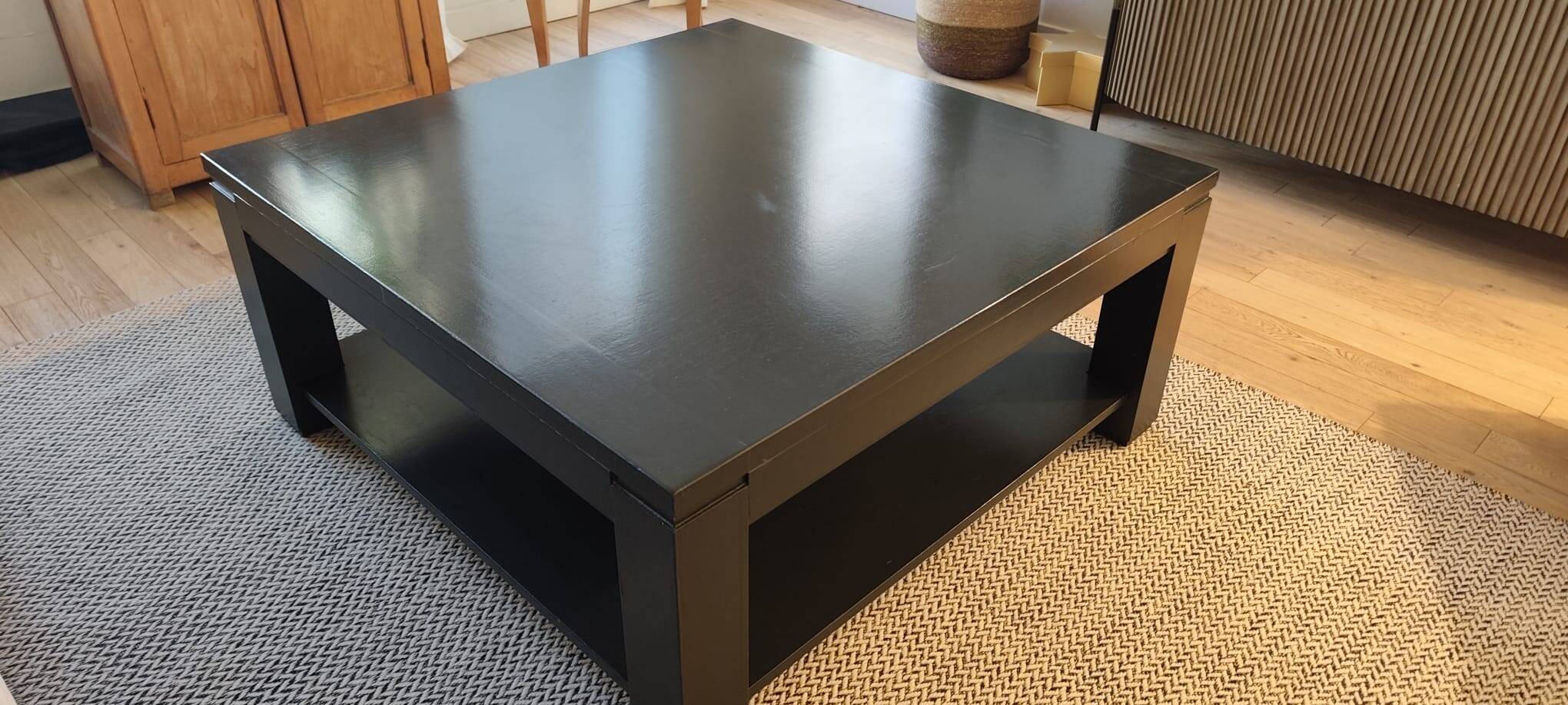 Table basse en bois massif