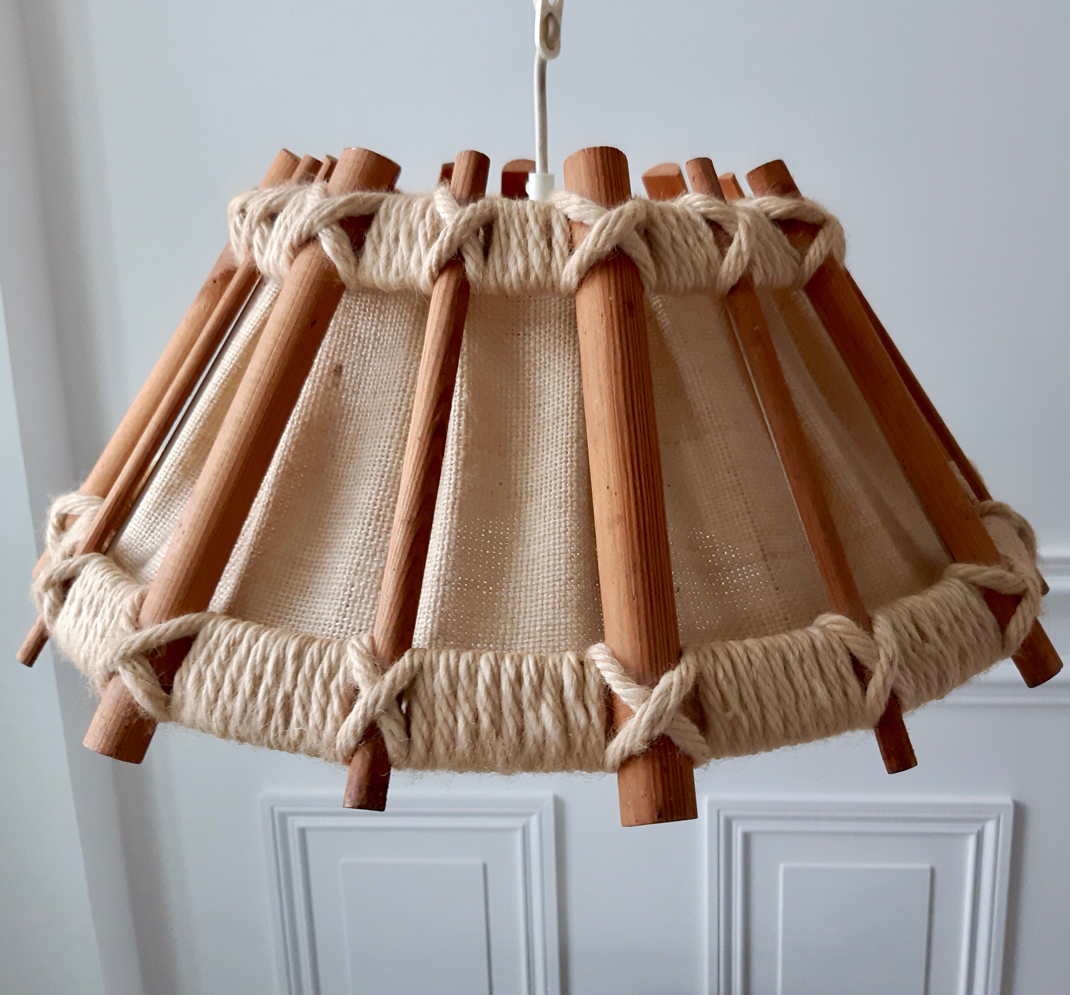 Scandinavian hanging