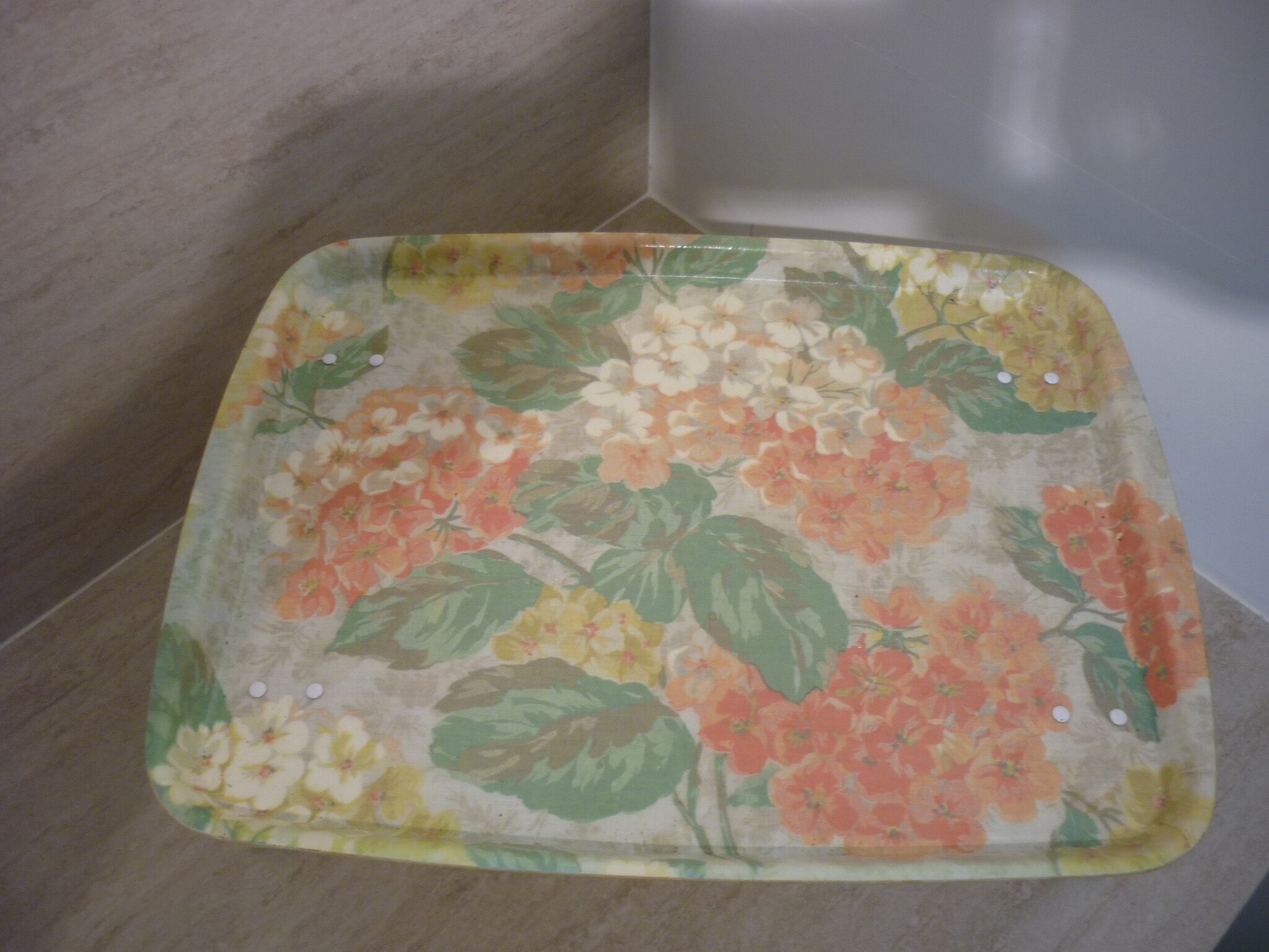 Breakfast tray on feet