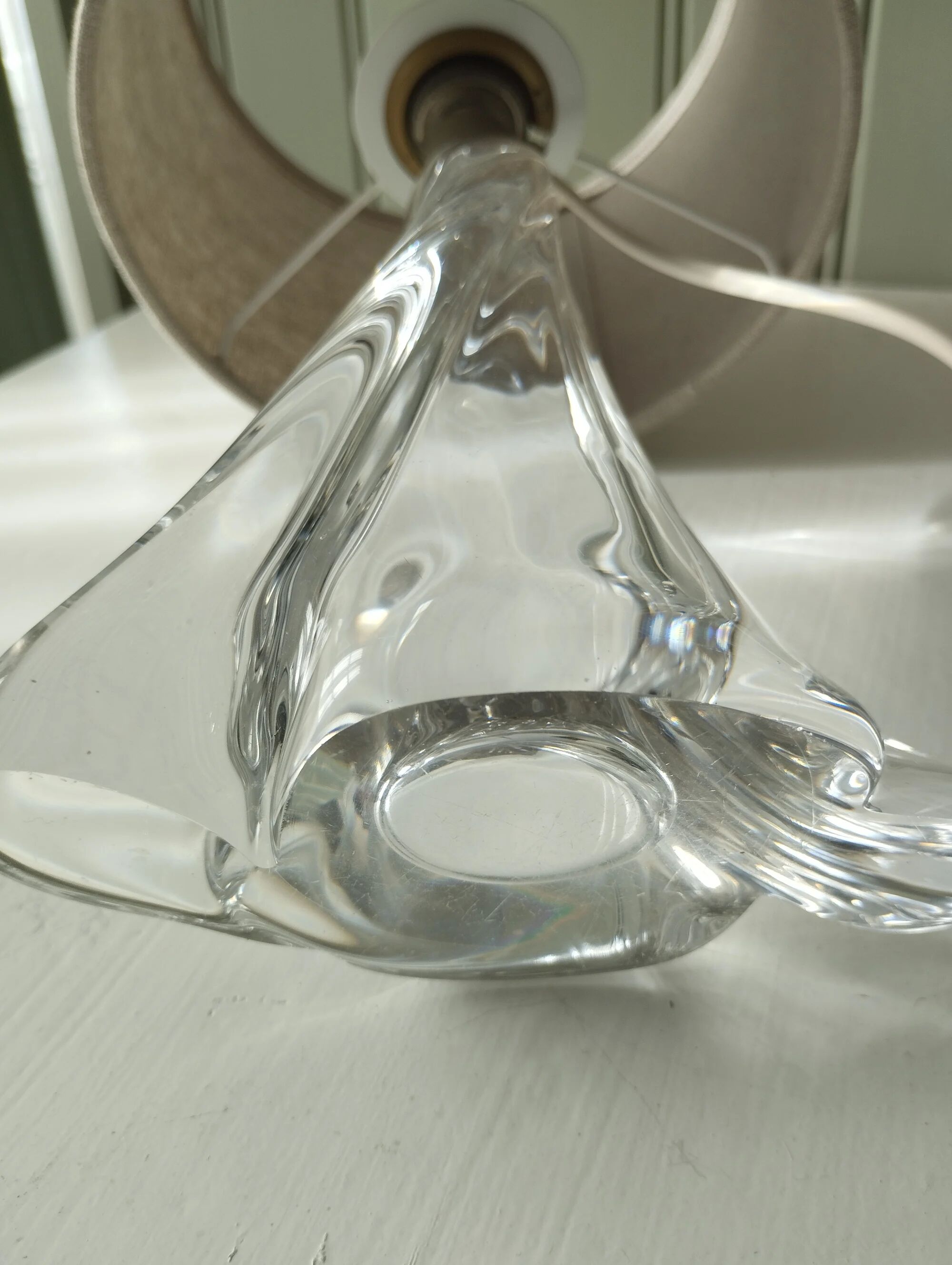 Pair of table lamps - Twisted transparent glass bases from the 1950s - Hemp shades