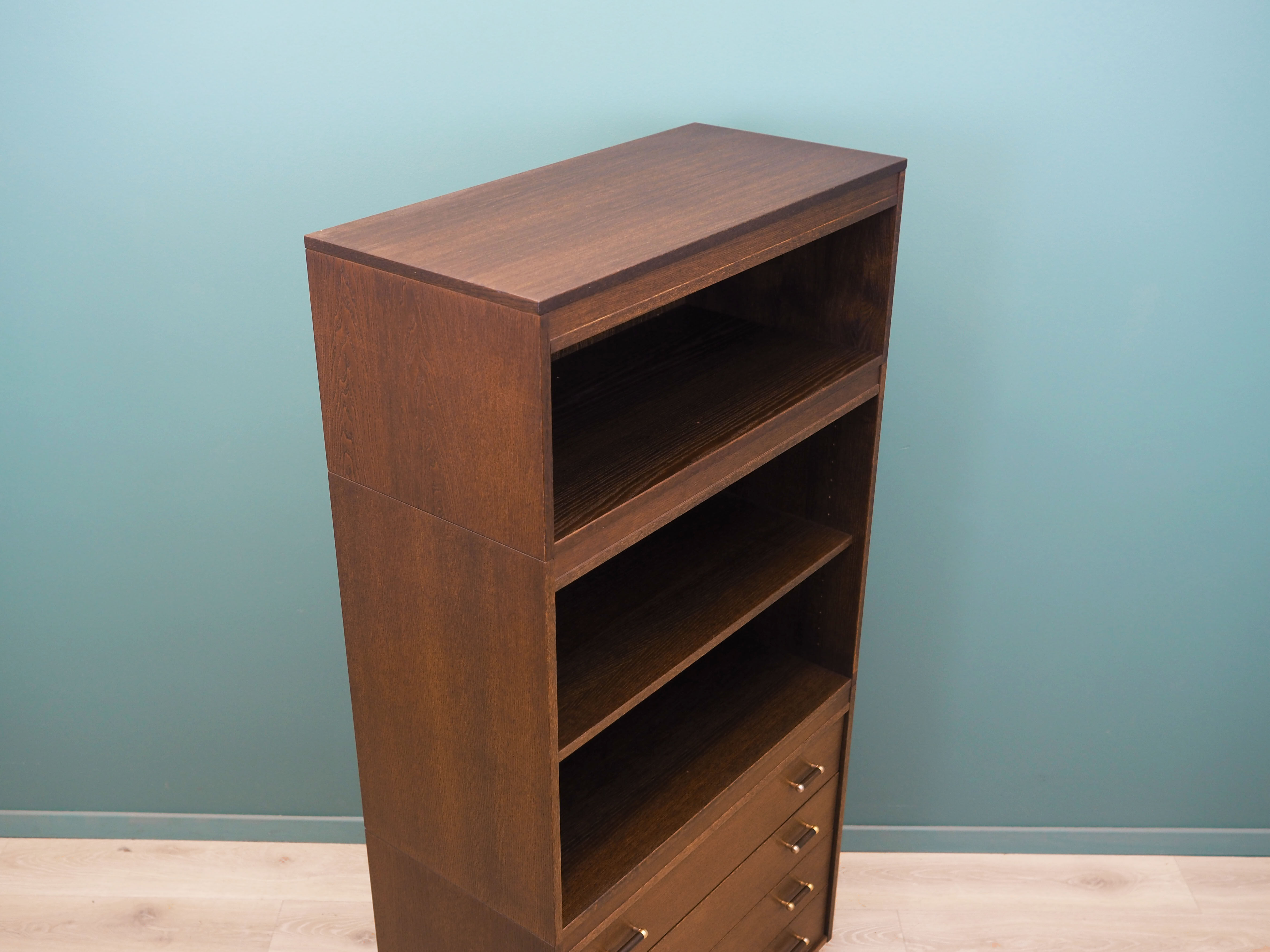 Oak bookcase, Danish design, 1970s, production: Denmark