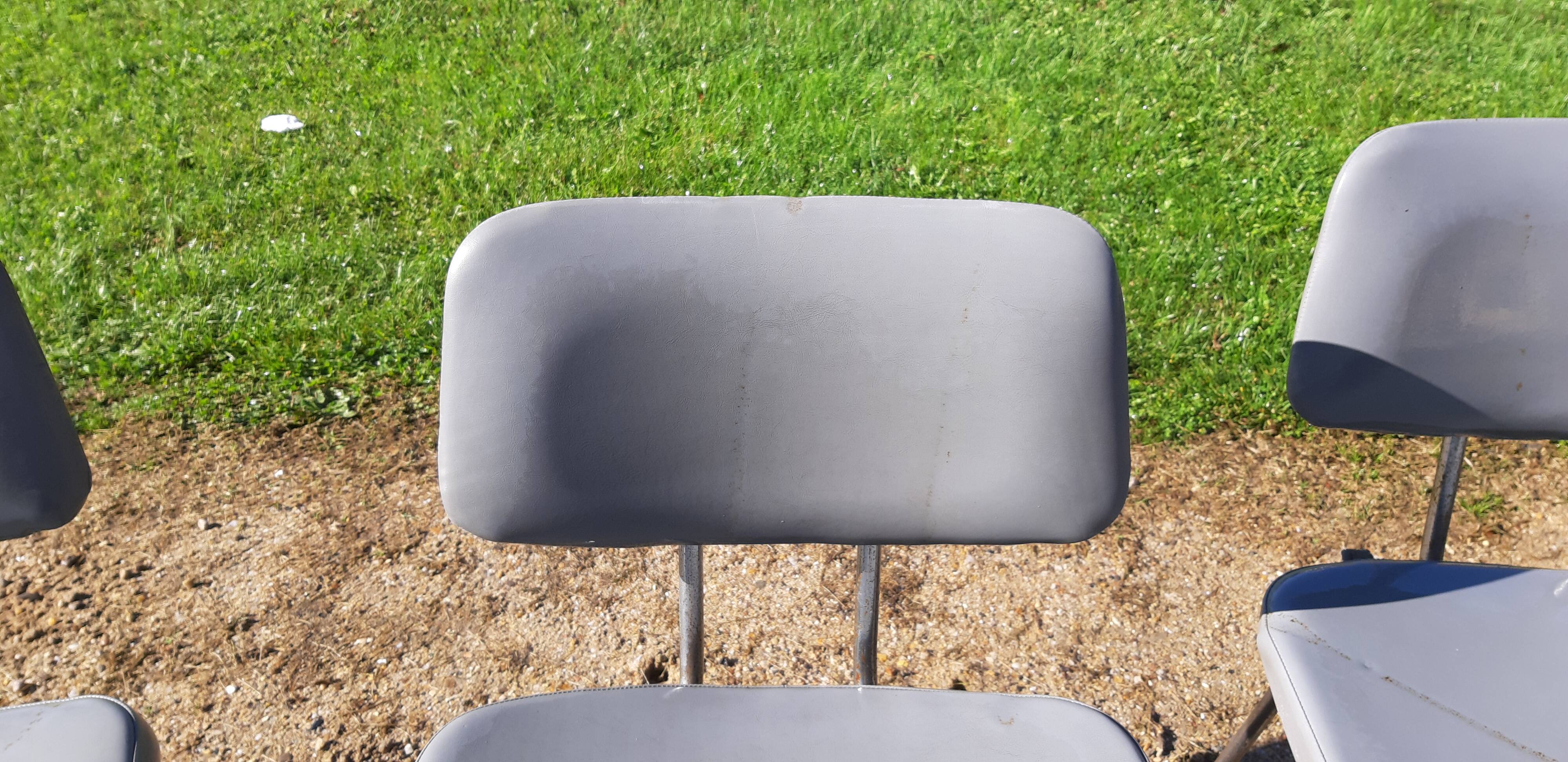 6 Pullman chairs