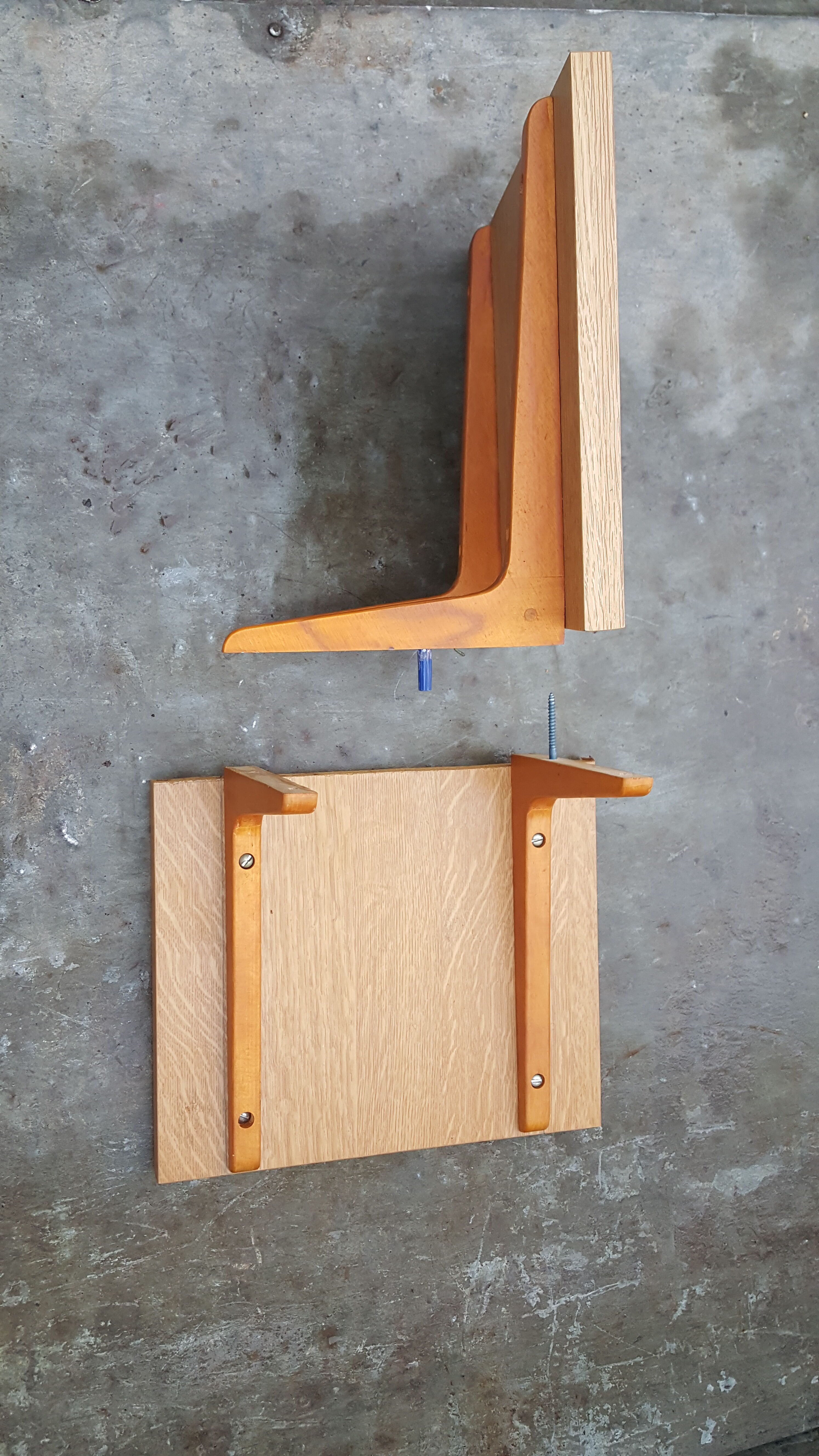 Pair of shelfves 1960