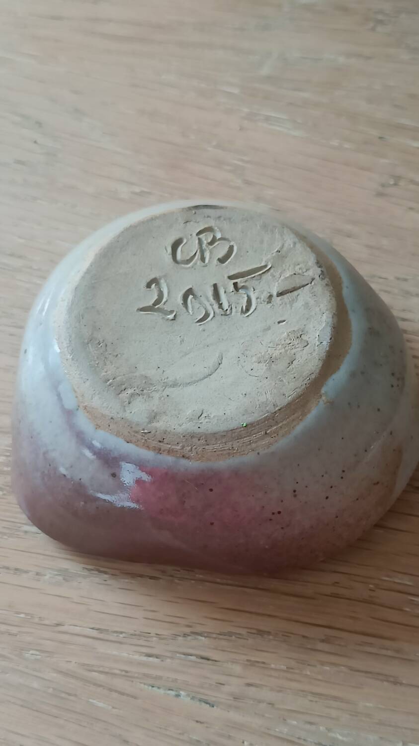 Heart-shaped ceramic trinket tray