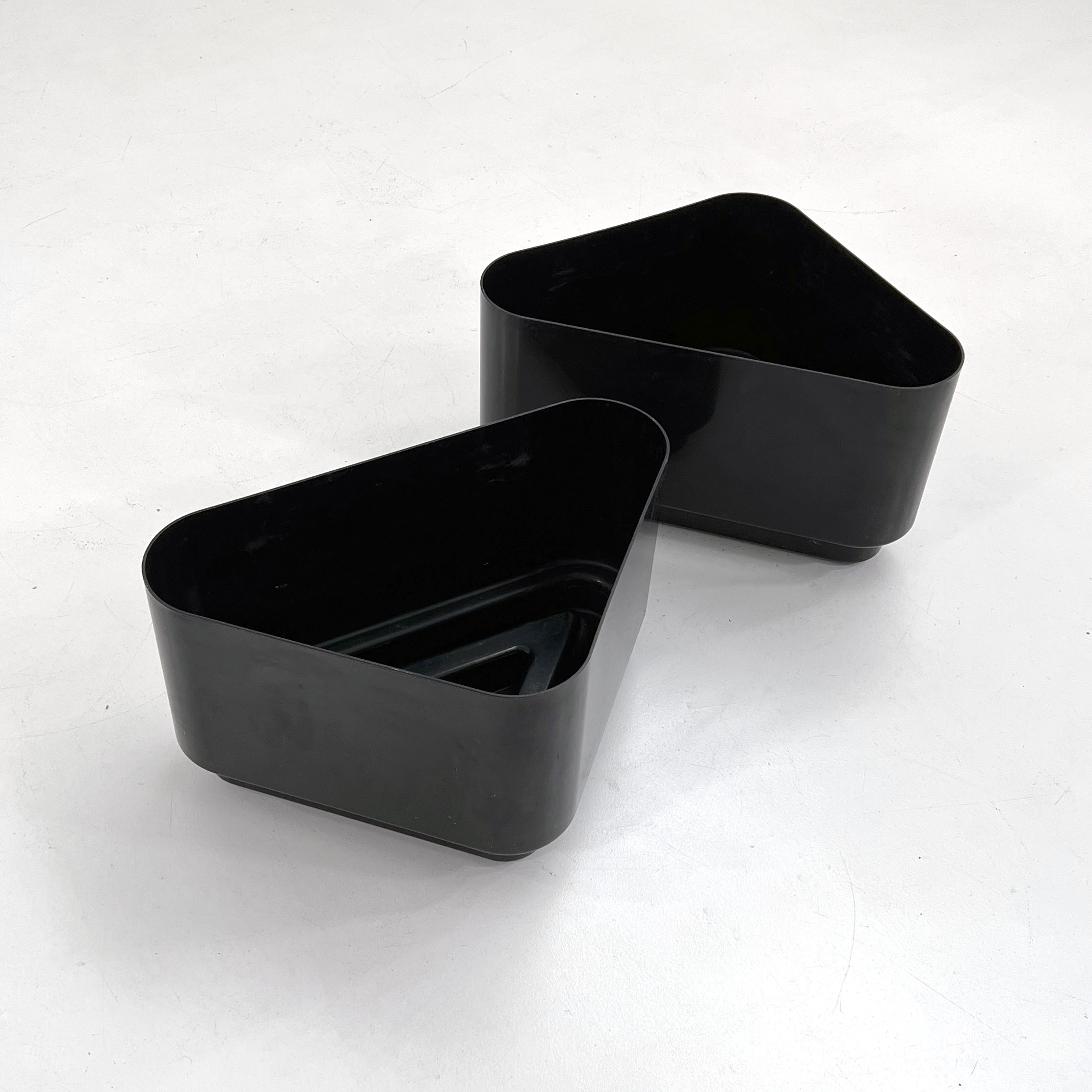 Corner planter on wheels by Nena Balsari for Kartell, 1970