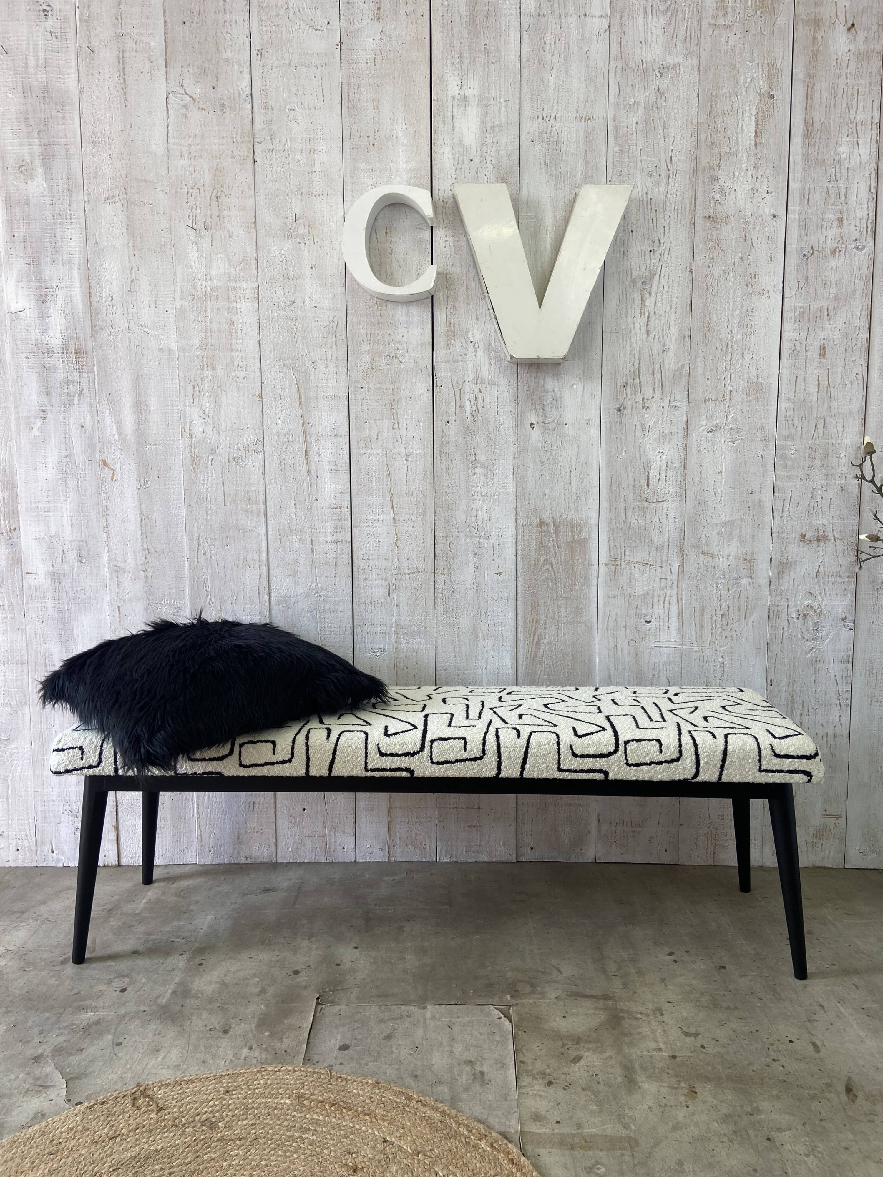 Scandinavian "mirror" bench