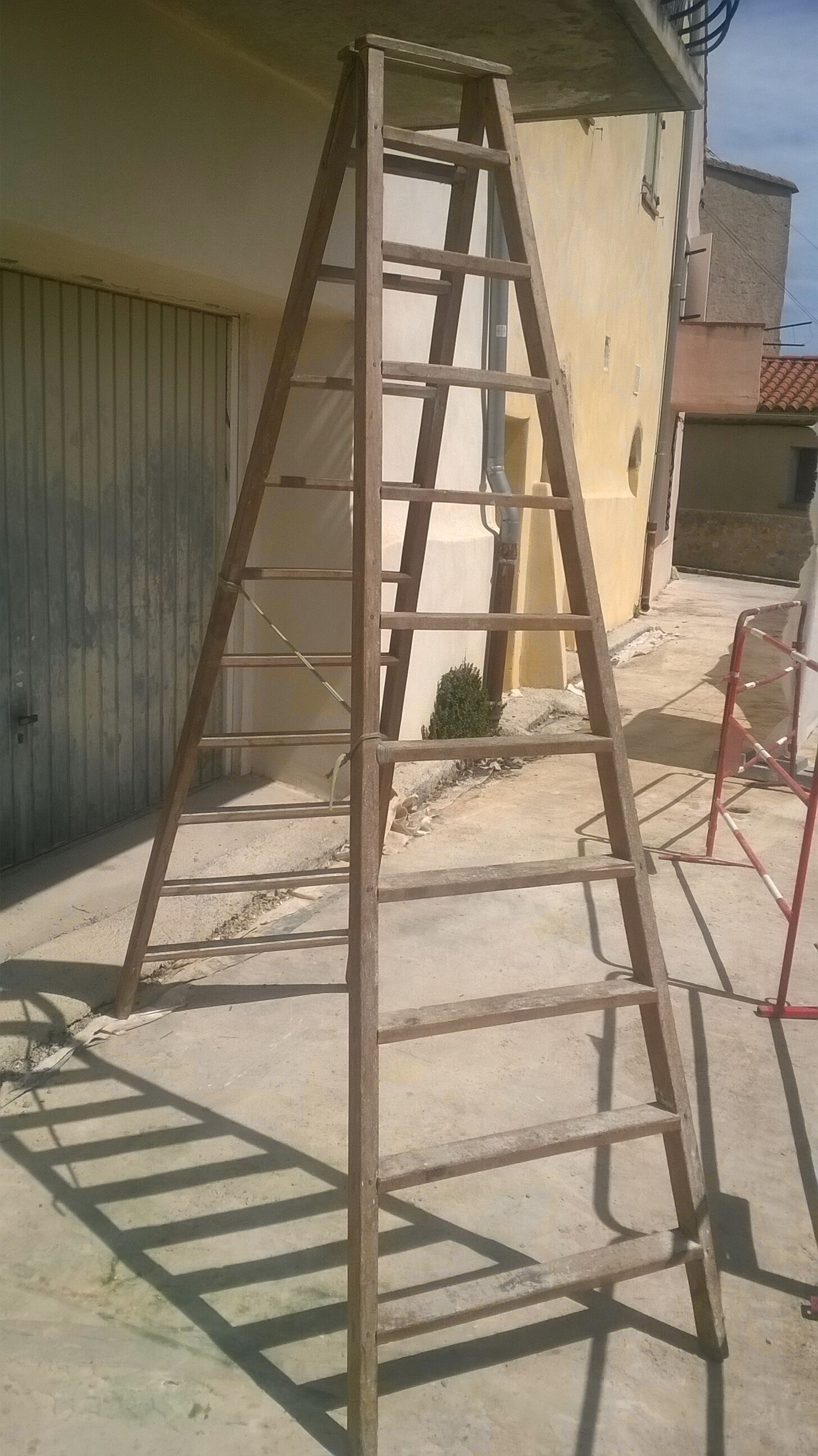Double painter's step ladder antique