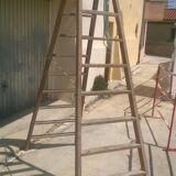 Double old painter stepladder