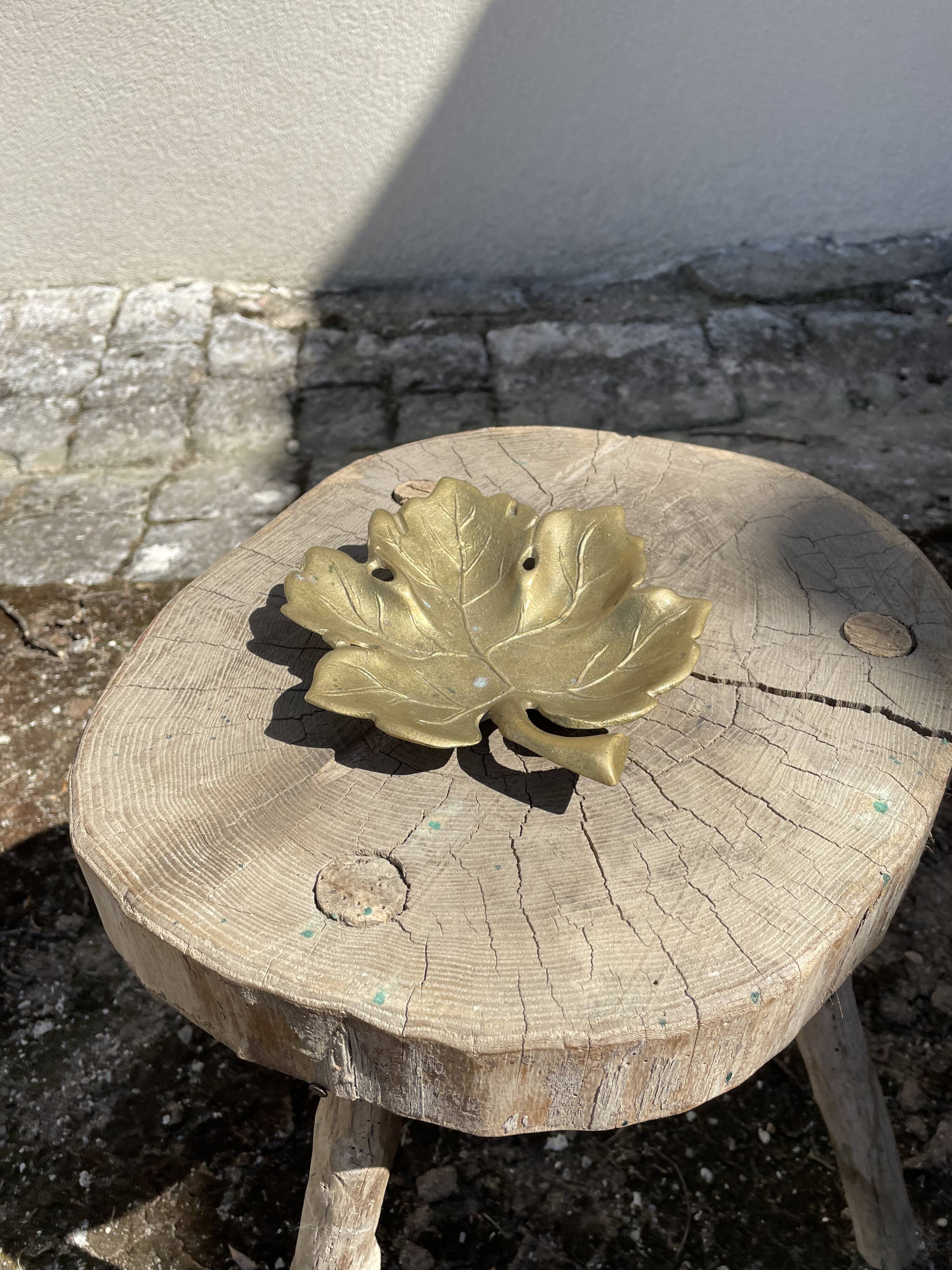 Empty brass leaf pocket