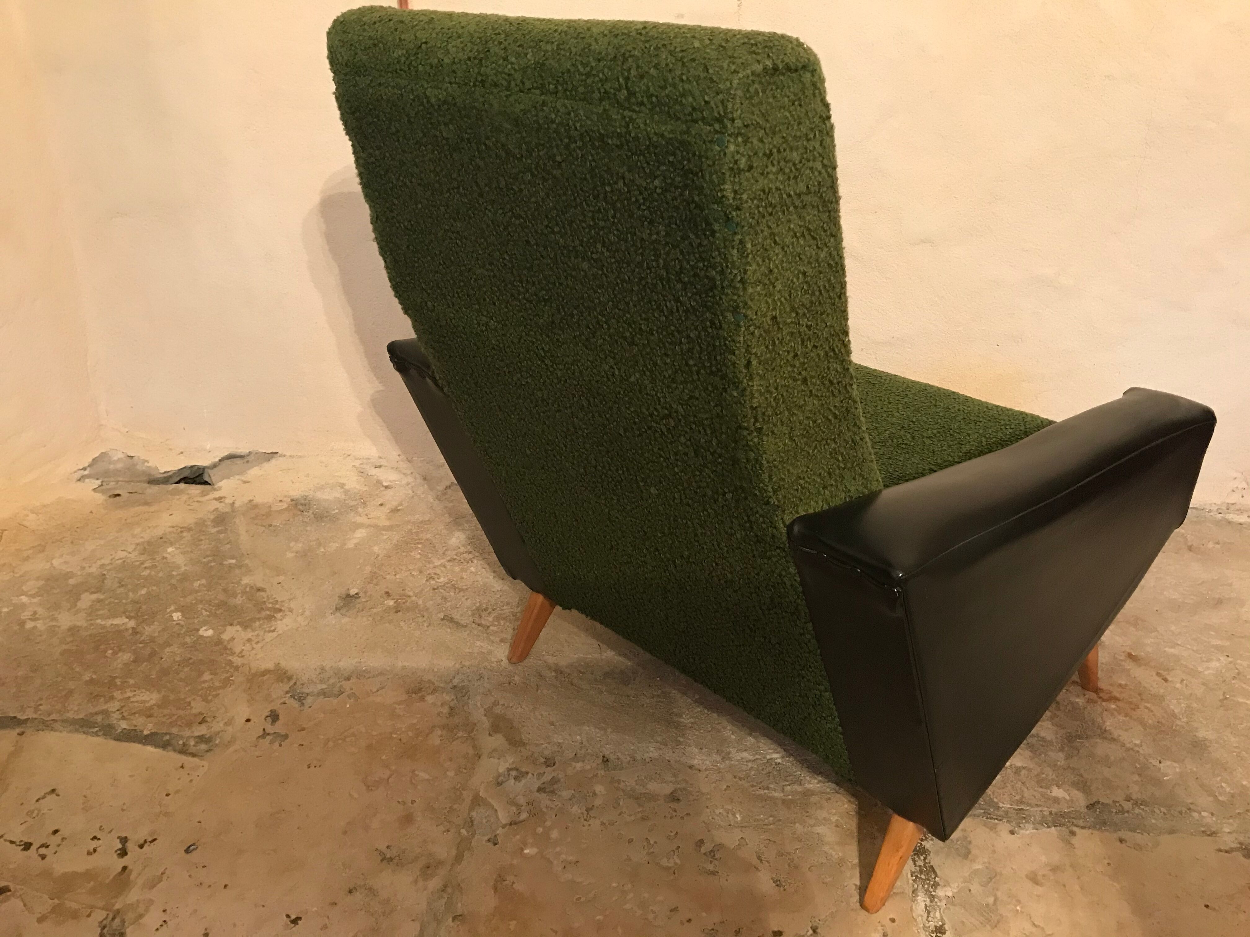 Vintage chair foot compass wool and skai