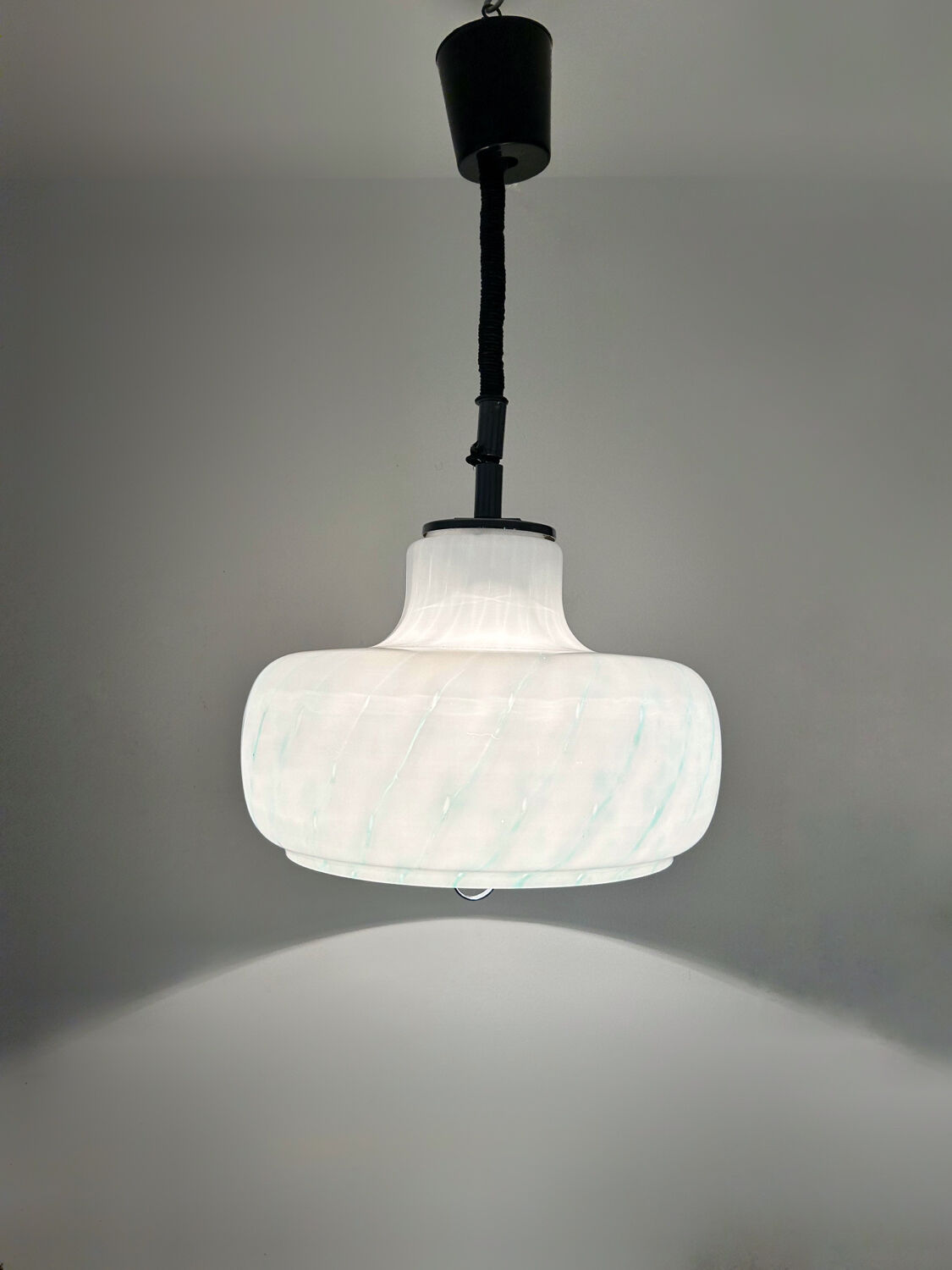 Italian design chandelier from the 70s