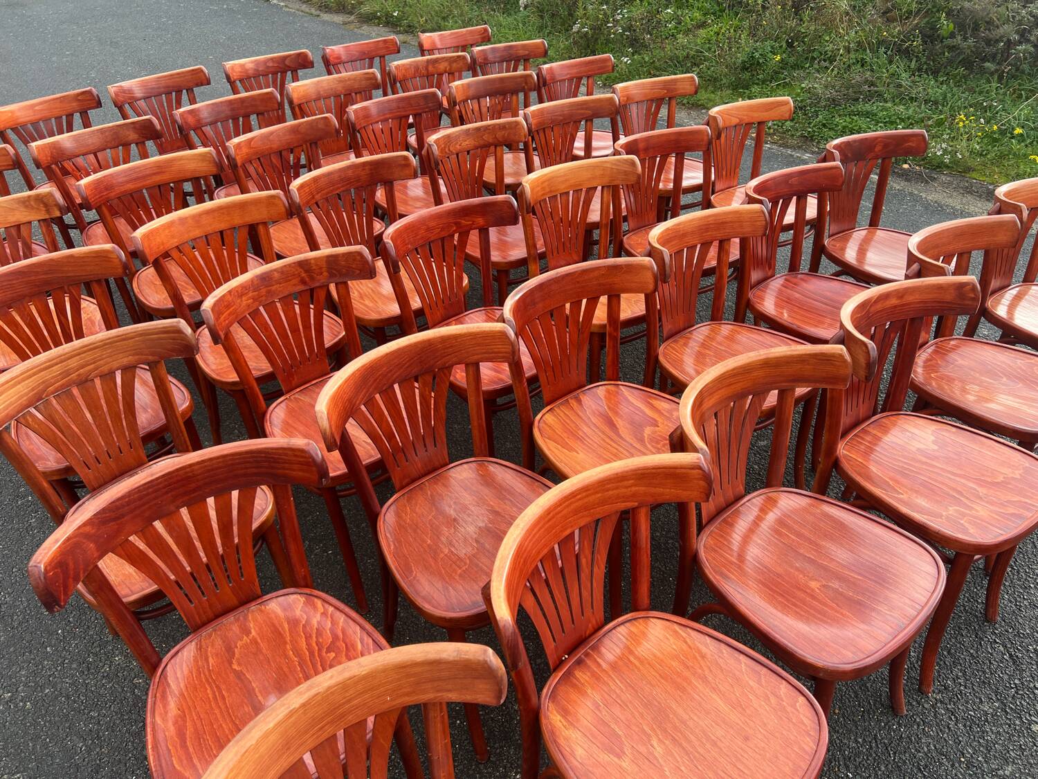 Set of 44 bistro chairs