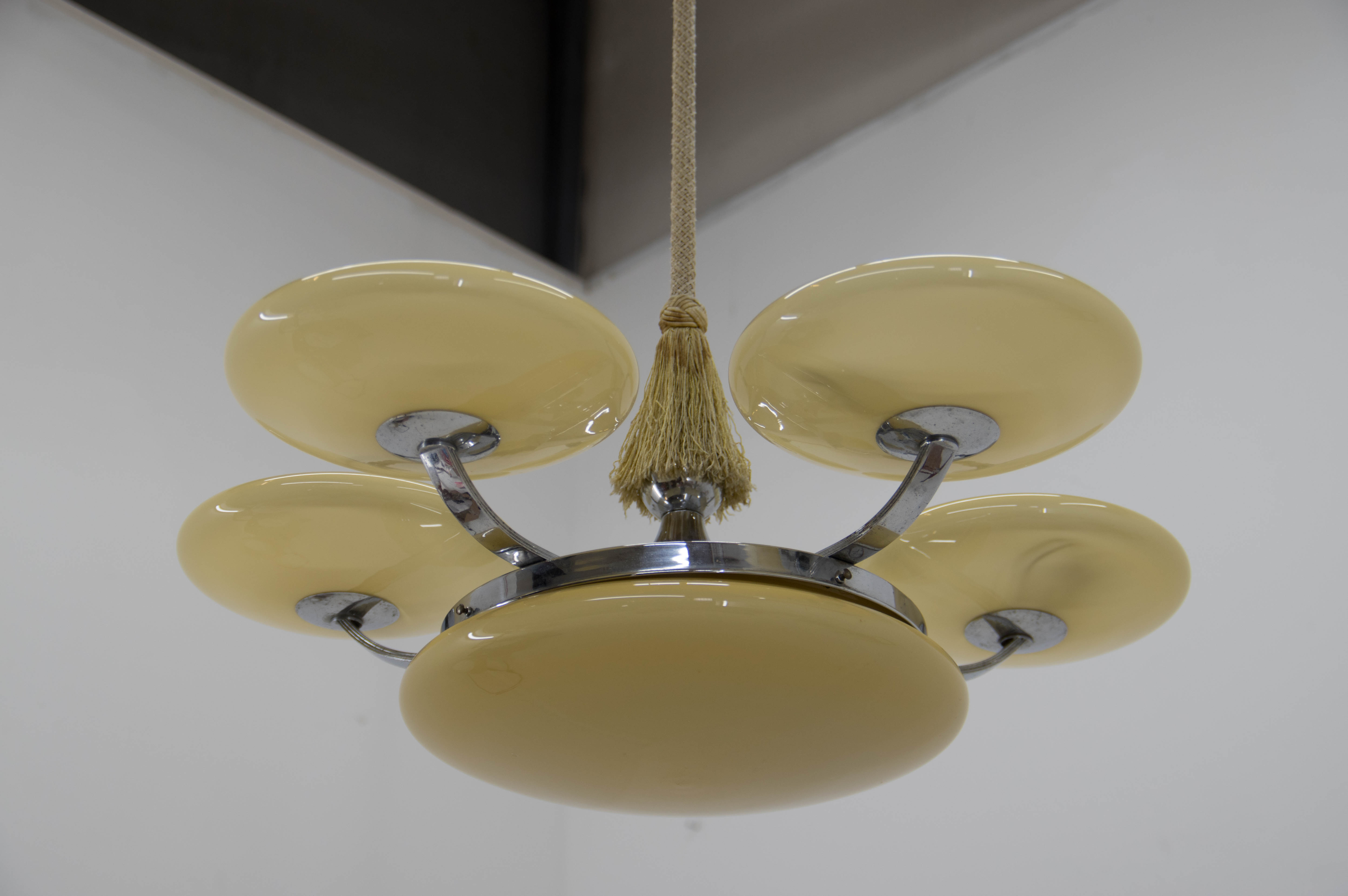 Large Elegant Art Deco Chandelier, 1930s