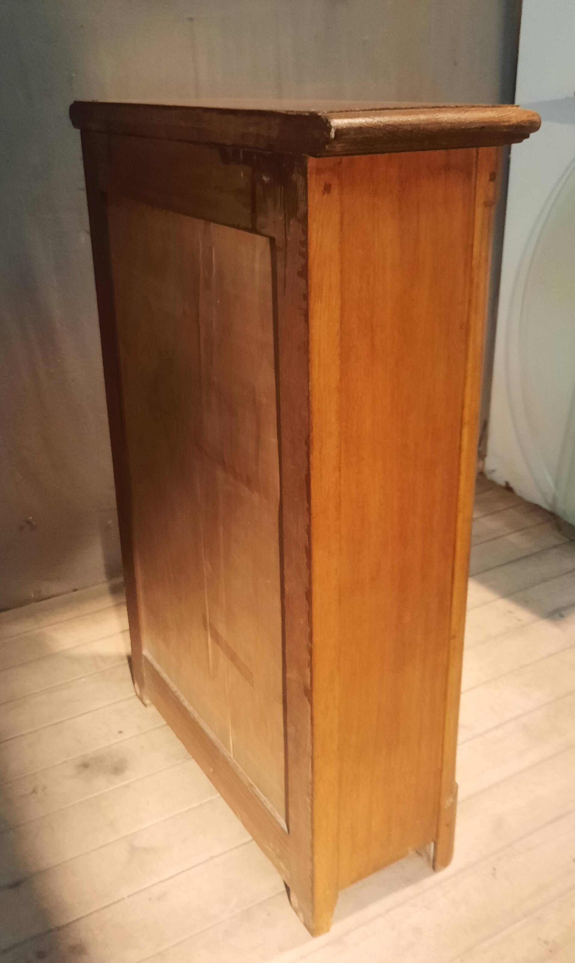 Solid wood shelf on legs