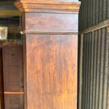 Armoire bonnetiere ancienne en bois massif