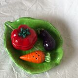 Ensemble à condiments, légumes en barbotine