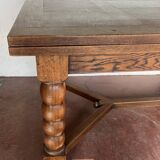Renaissance-style solid oak table, 20th century.