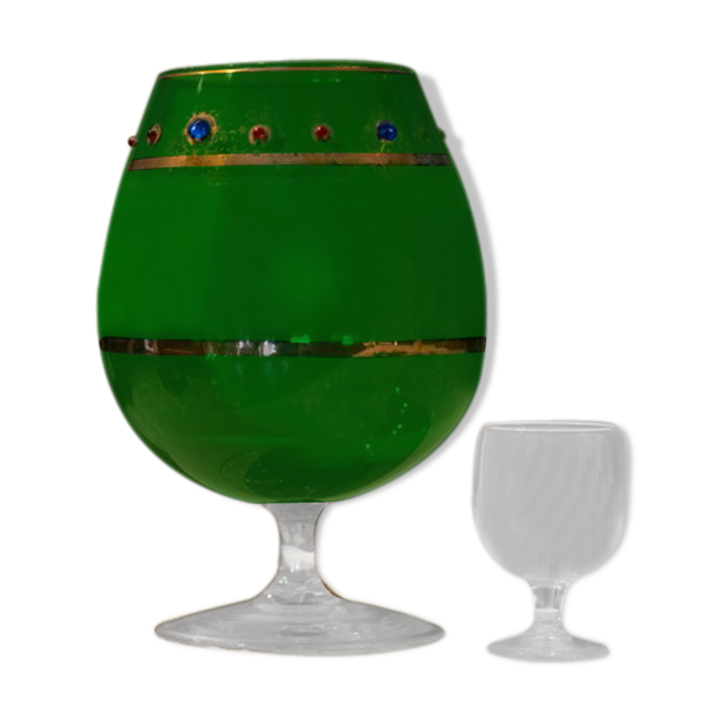 Verre avec pierres et lisérés d'or