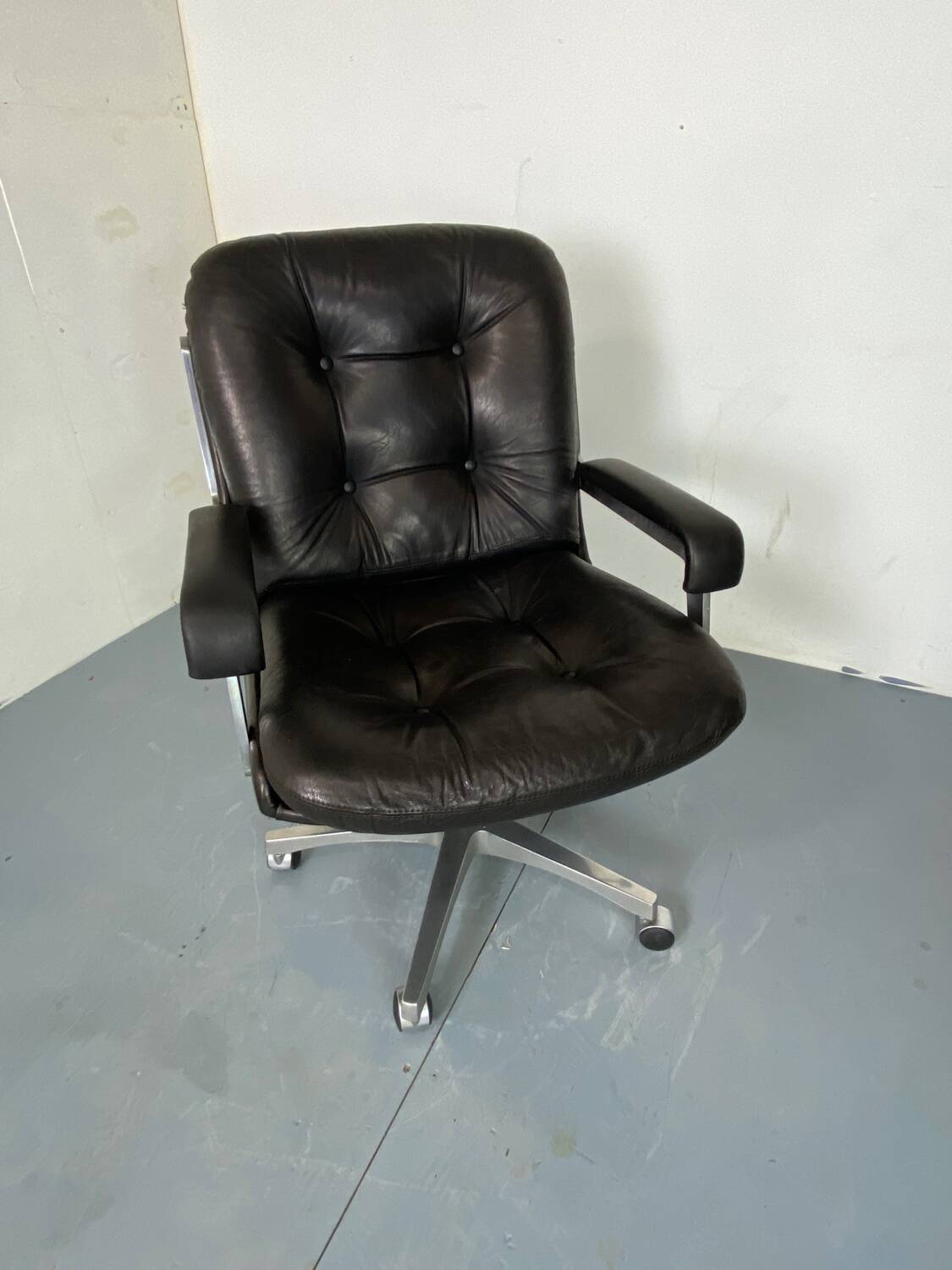 Mid-Century Italian Modernist Leather and Steel Adjustable Desk Chair, 1950s