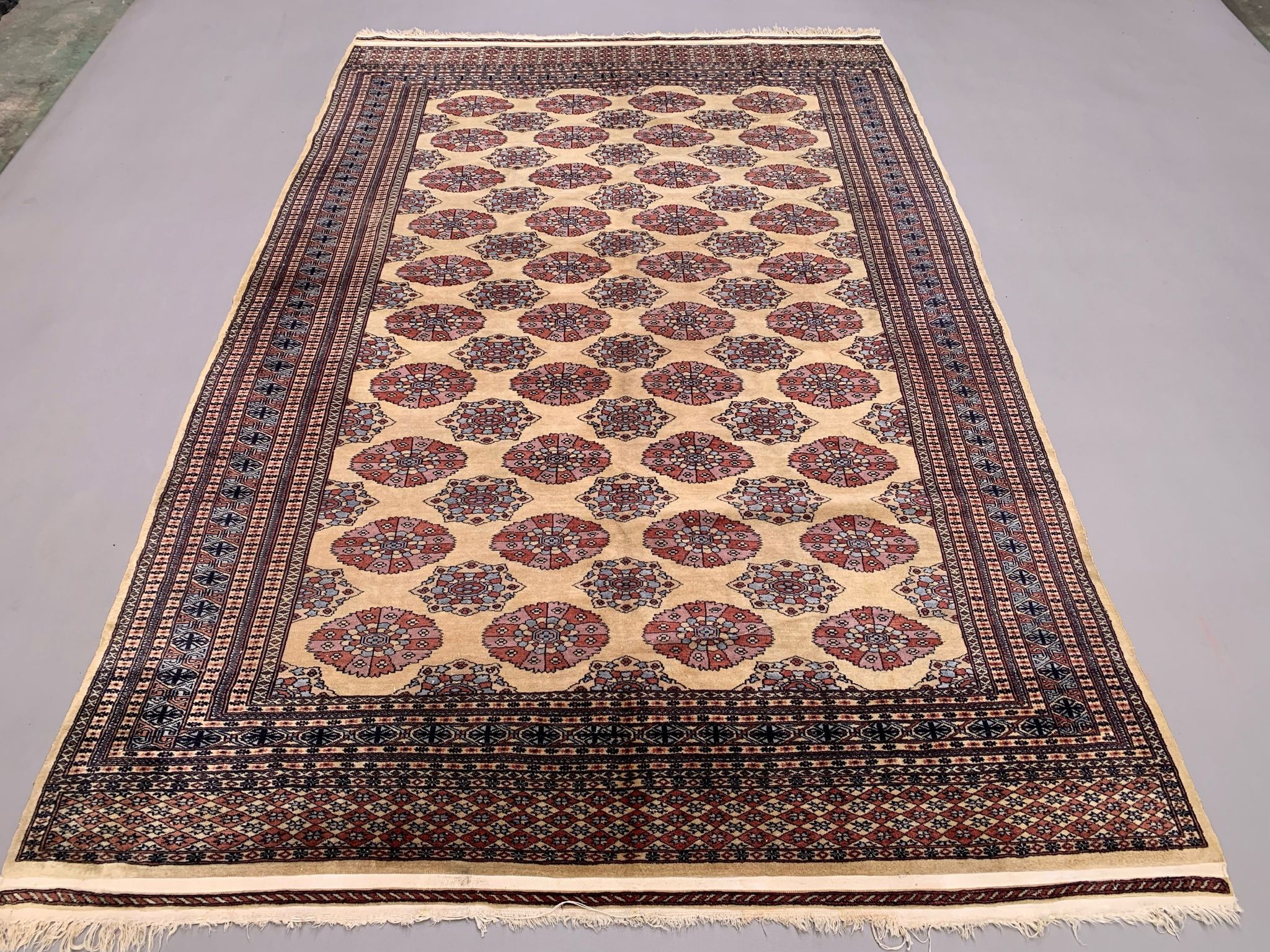 Fine Vintage Pakistani Rug, 290x190 cm Turkoman Bokhara Large, Shabby