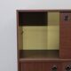 Cabinet italien des années 1970 avec portes coulissantes