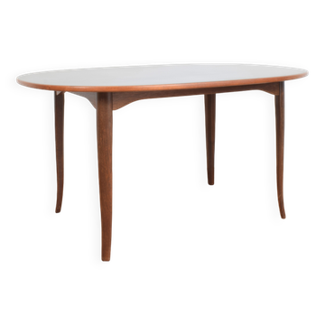 Table suédoise vintage en teck modèle « Ovalen » par Carlm Malmsten pour Mobel Komponerad AV, années 1950.