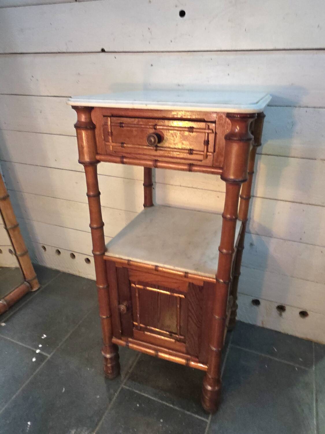 Table de chevet bois bambou du XIXème