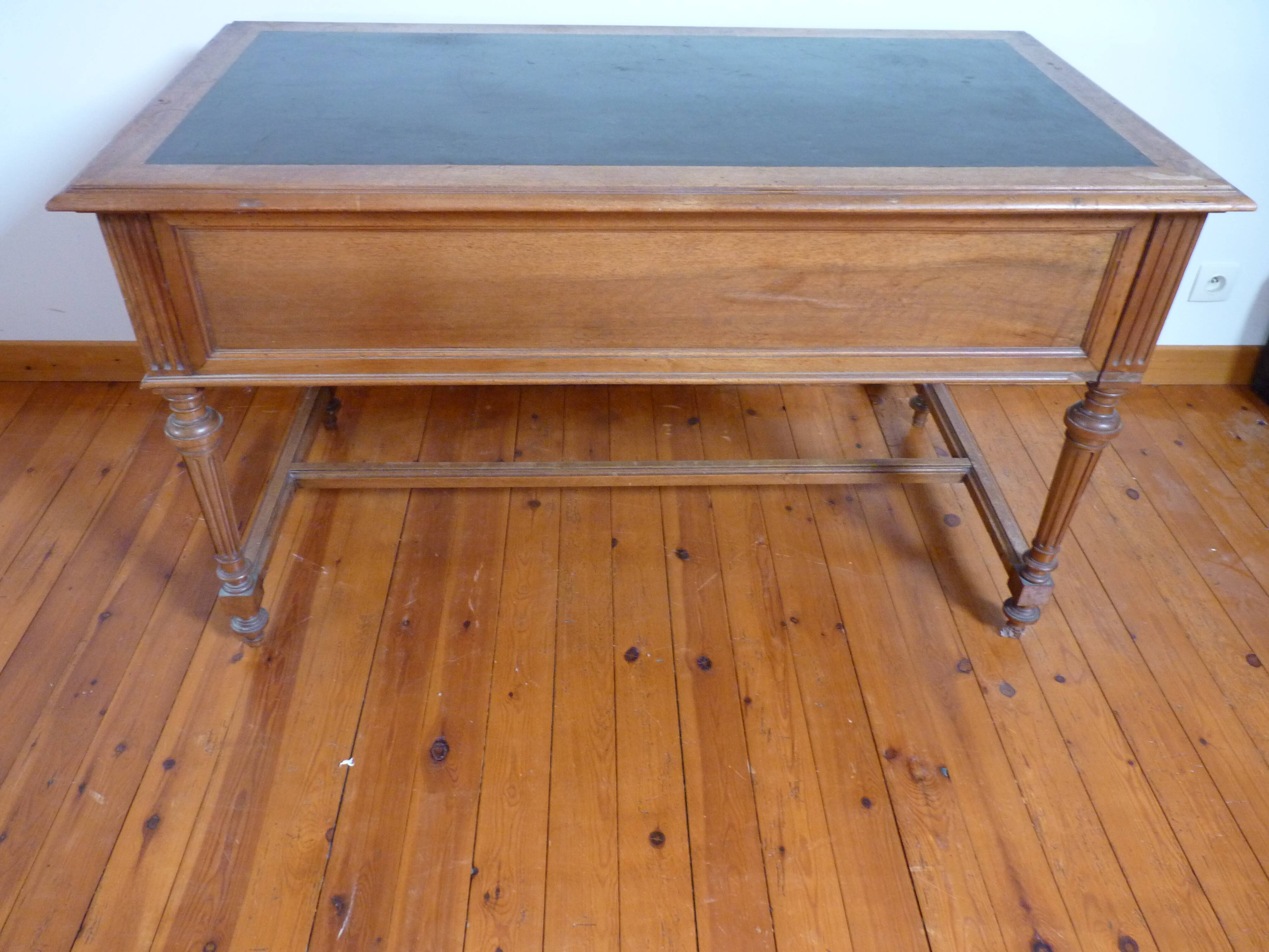 Desk Louis XVI style