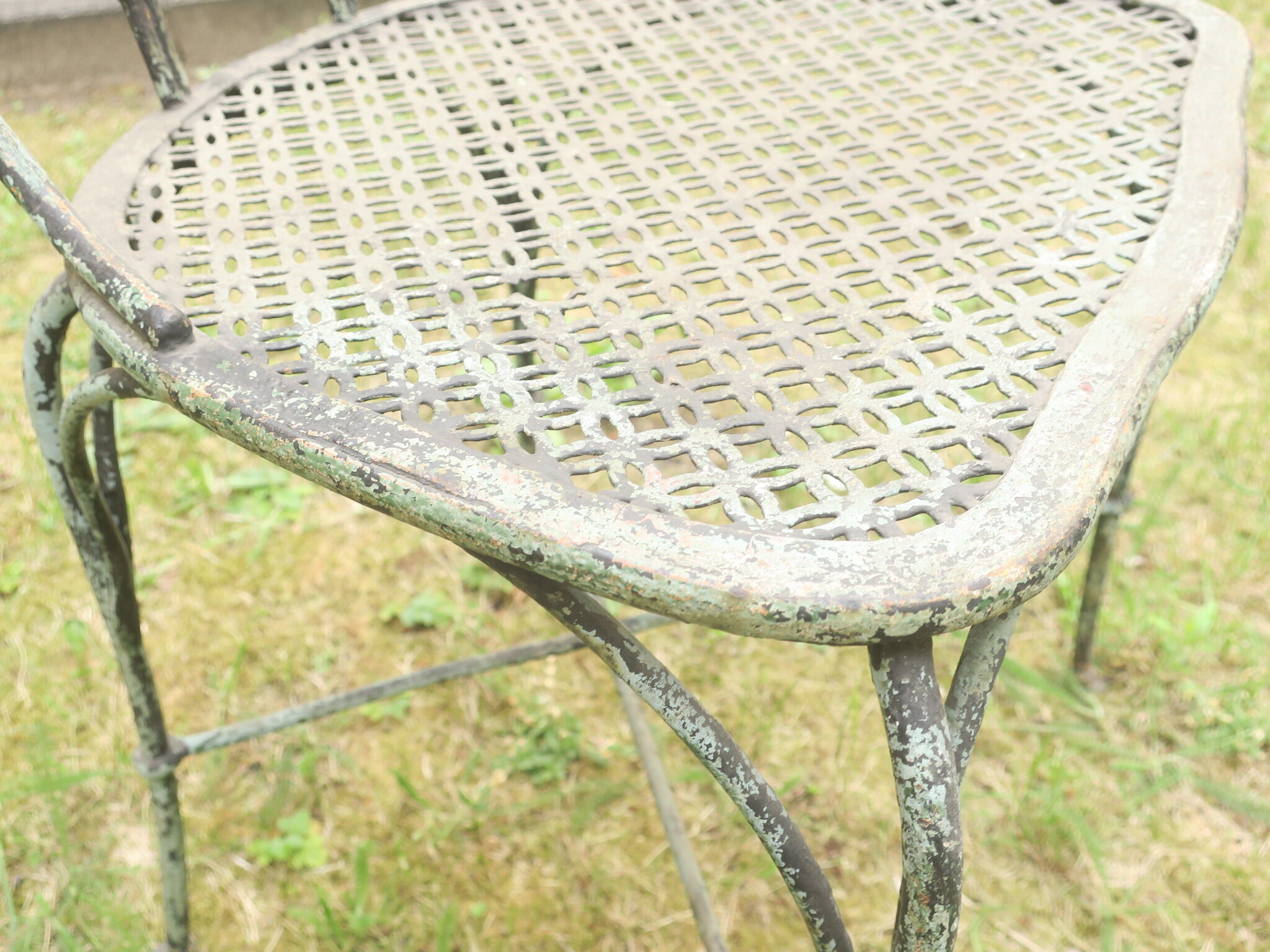 Antique wrought iron garden chairs, set of 2