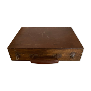 Boite de peinture ancienne