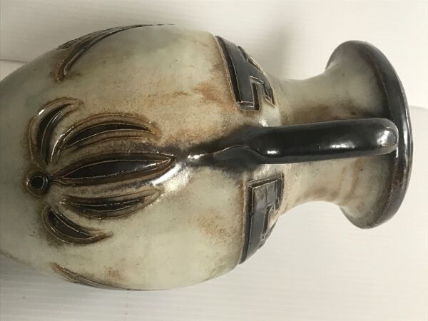 Vase amphore en grès signé Guérin