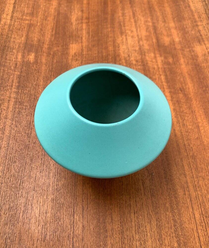 Minimalist ceramic vase from the Asa collection, 1980s.