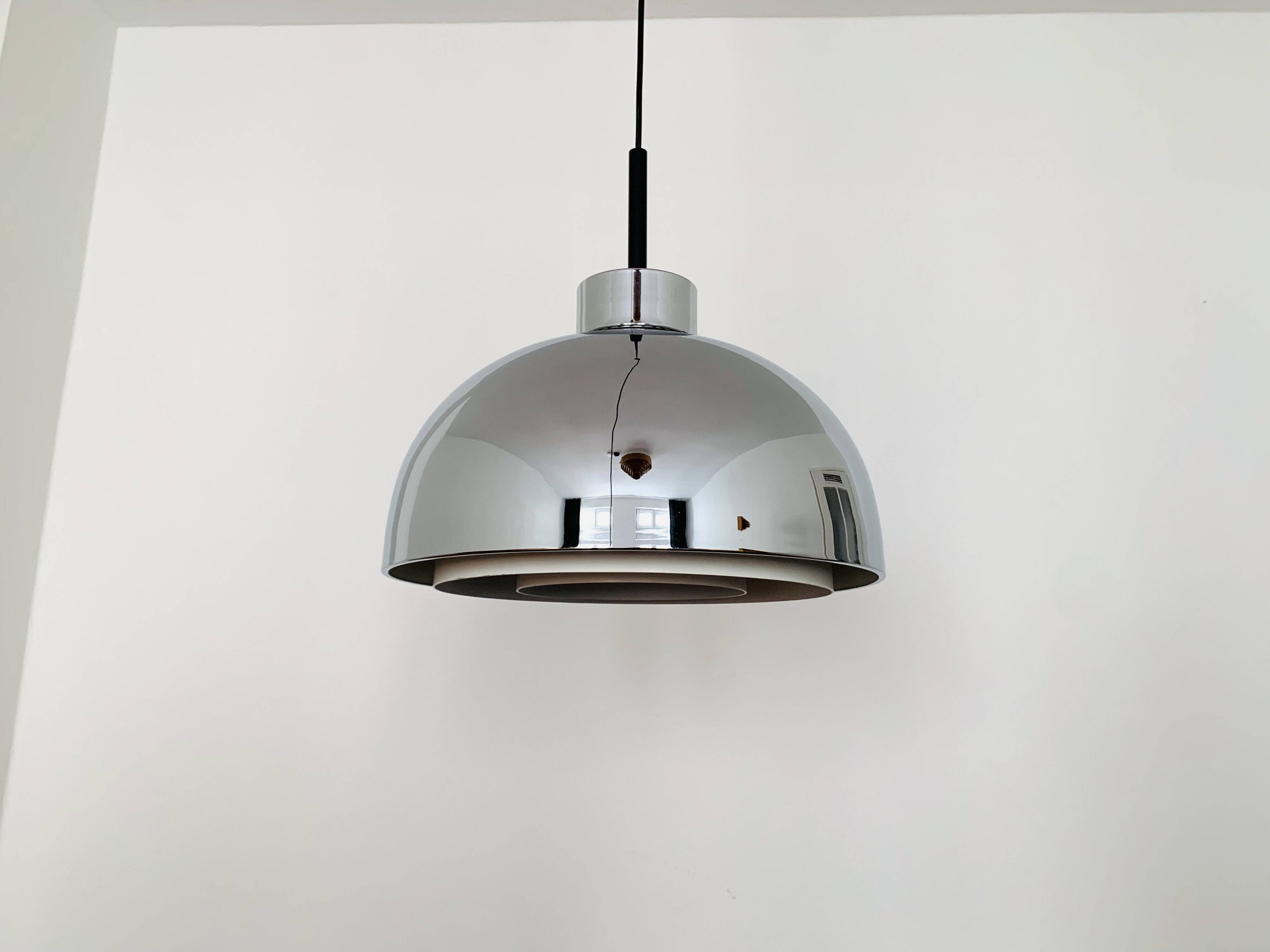 Suspension chromée de Doria